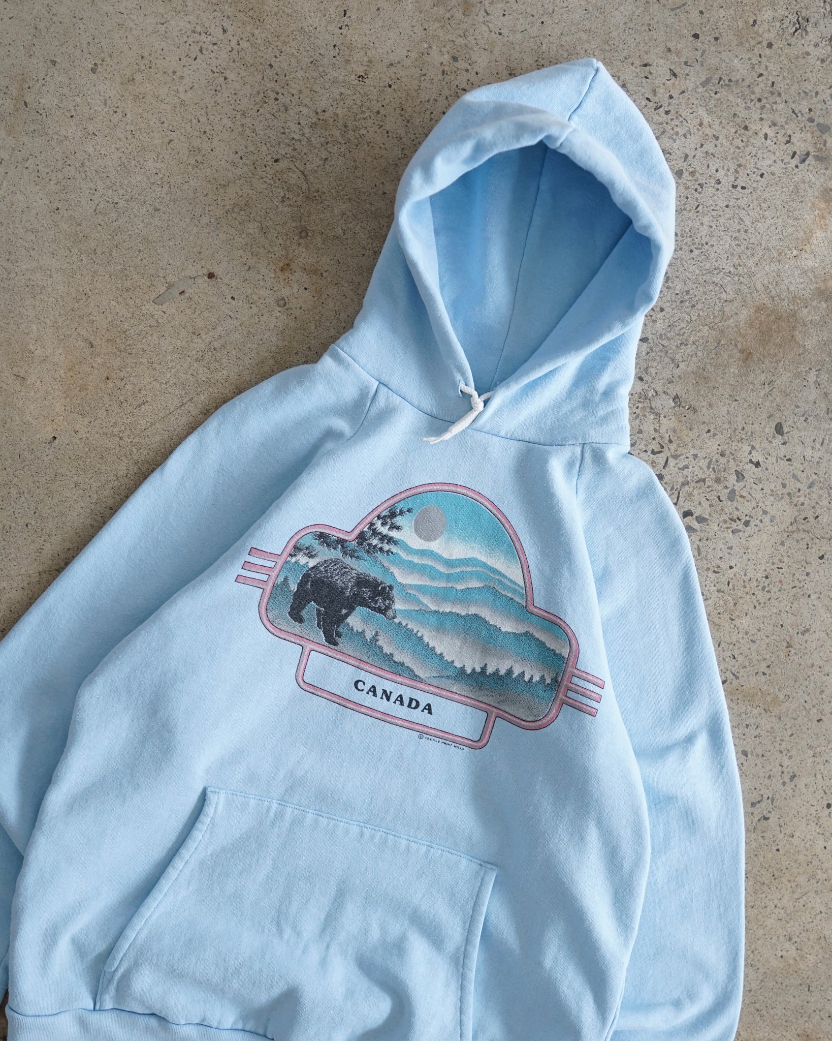 canada nature hoodie