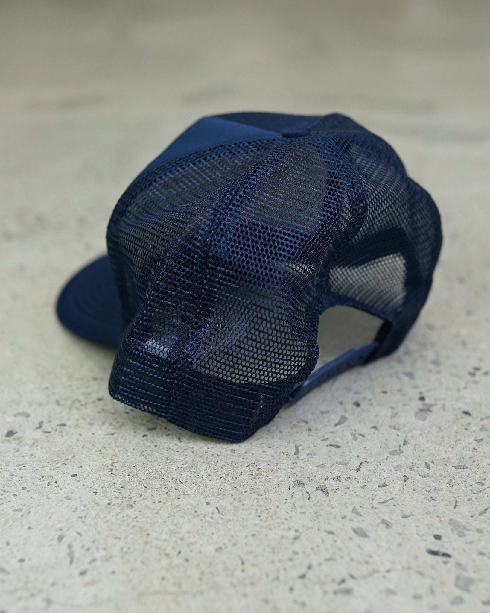 flippers bait and tackle trucker hat