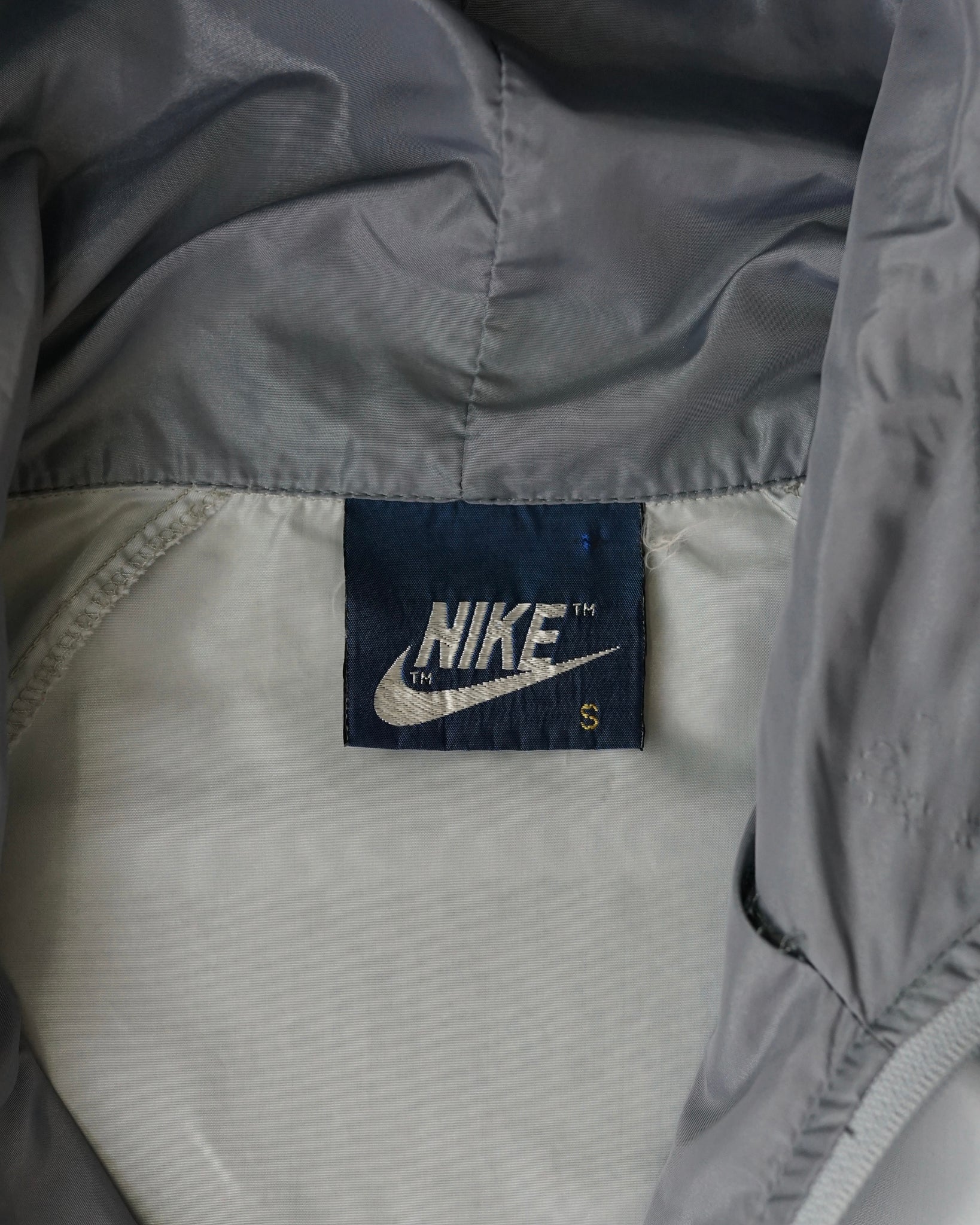 nike windbreaker