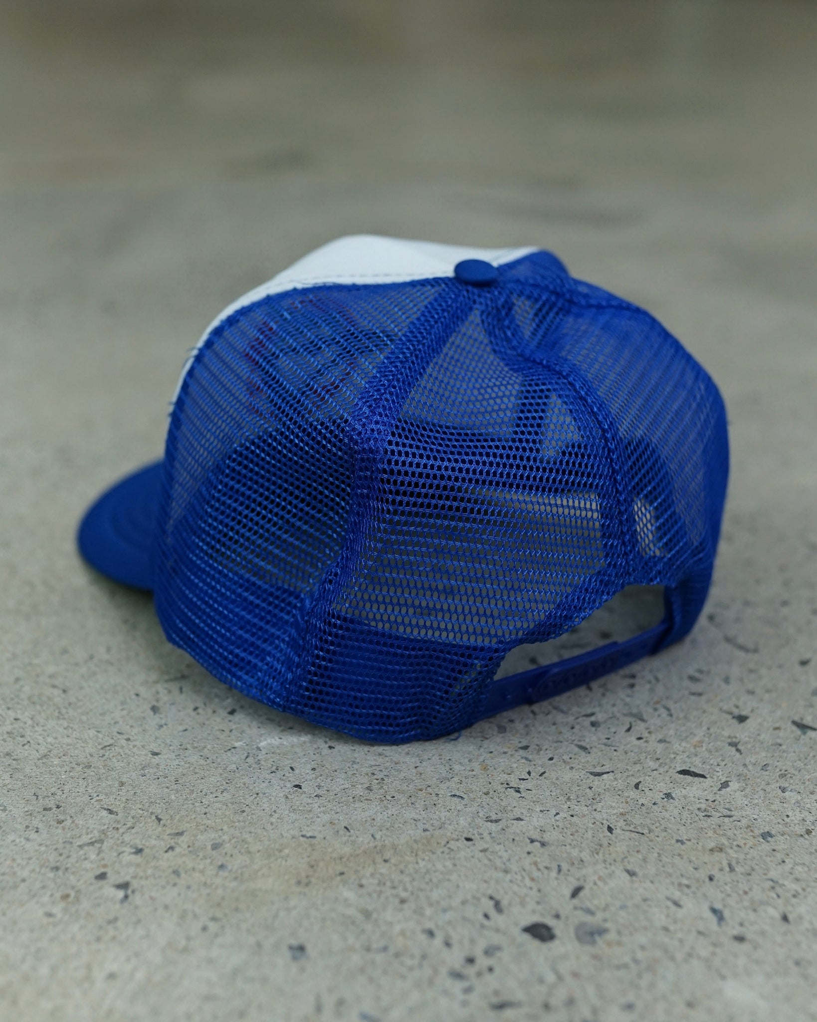 toronto blue jays trucker hat