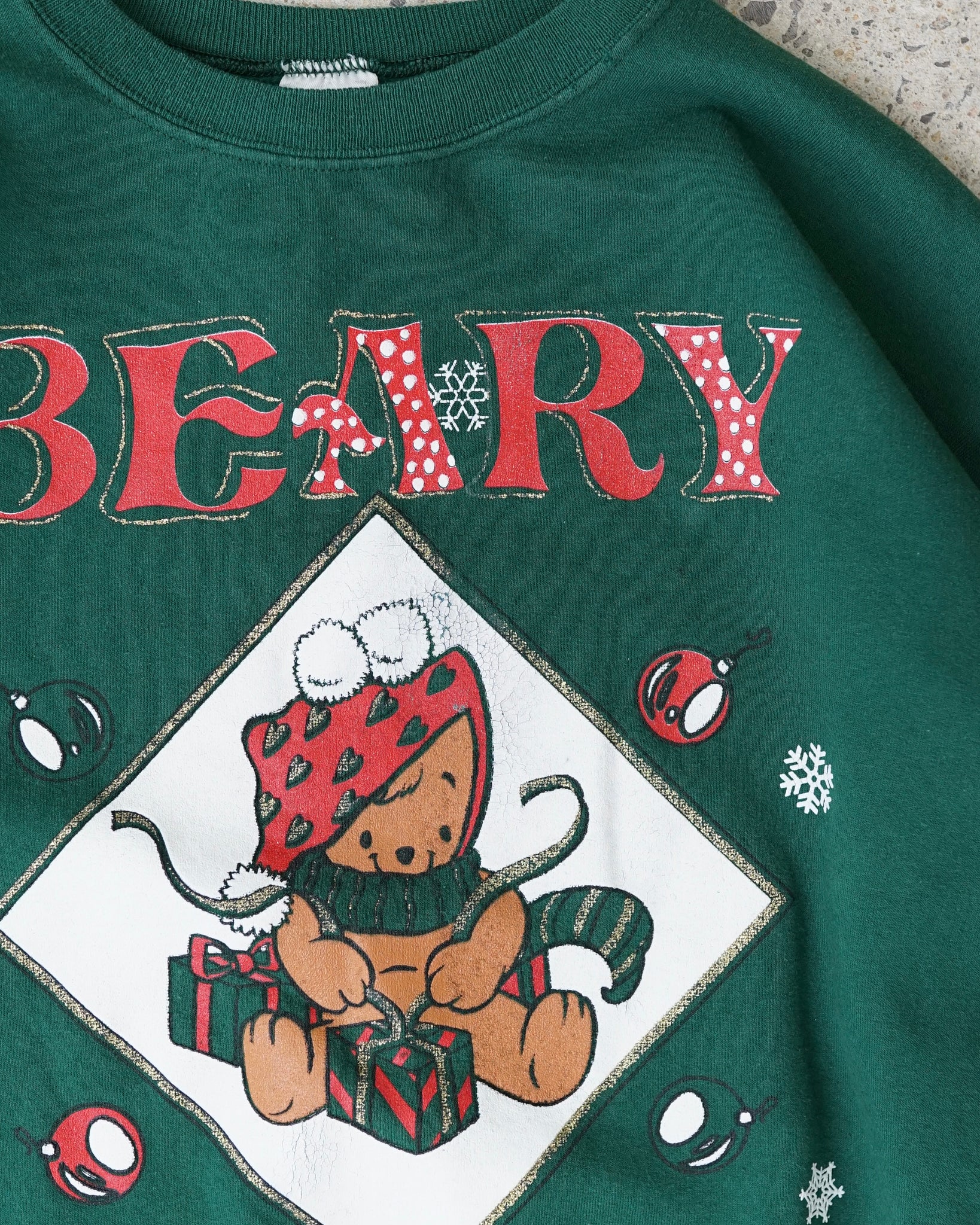 beary lovable crewneck - short large