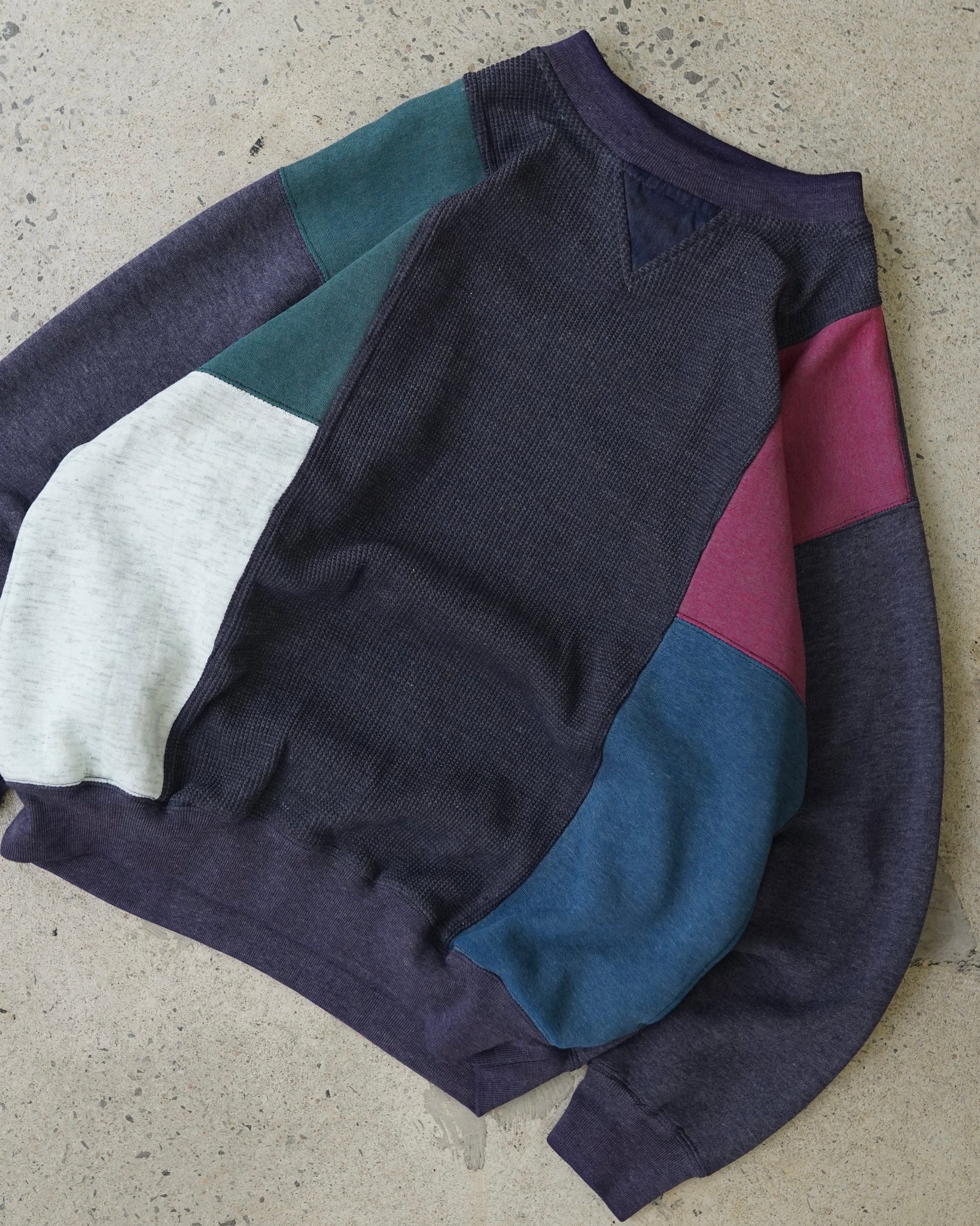 az sports crewneck