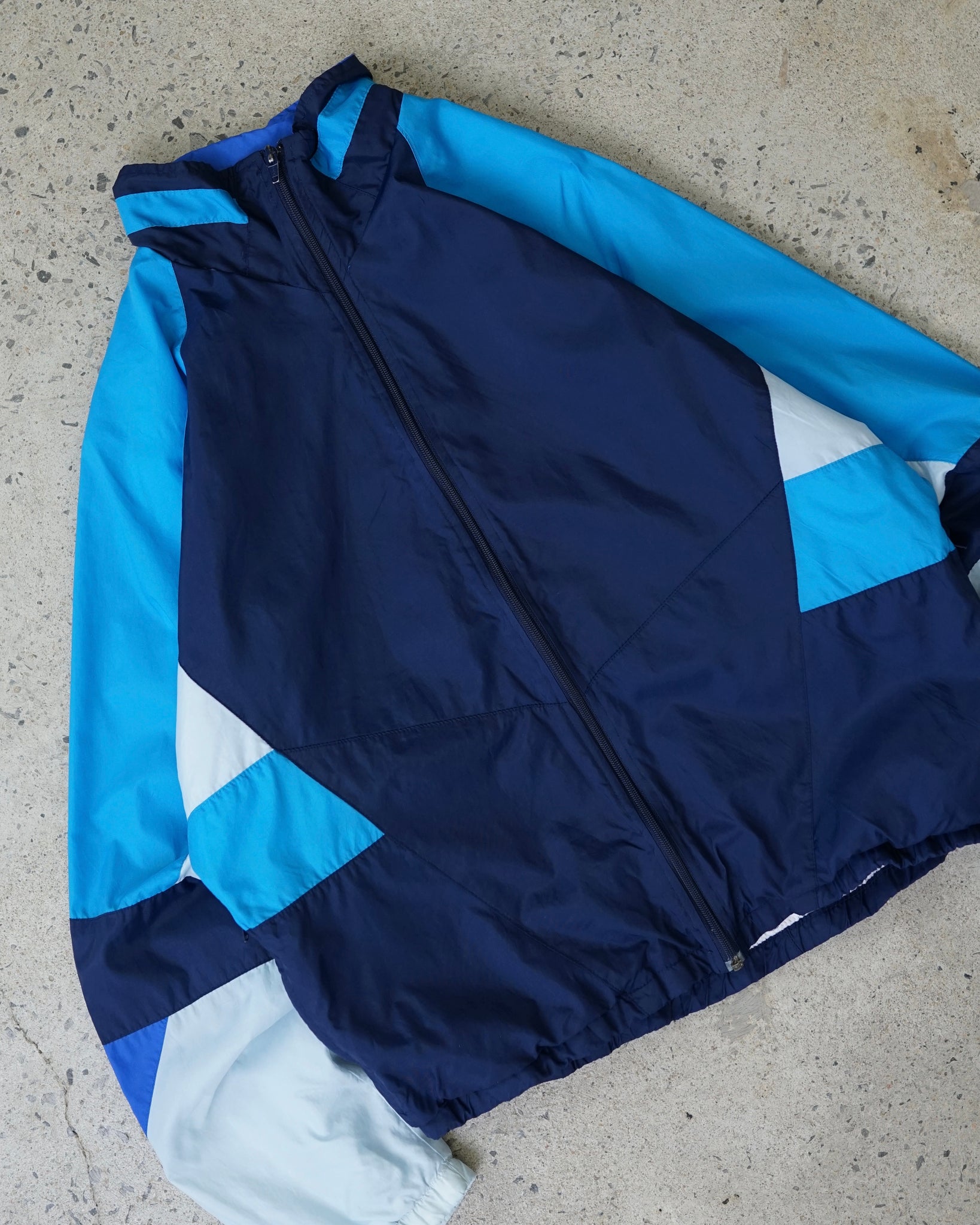 nike zip-up windbreaker