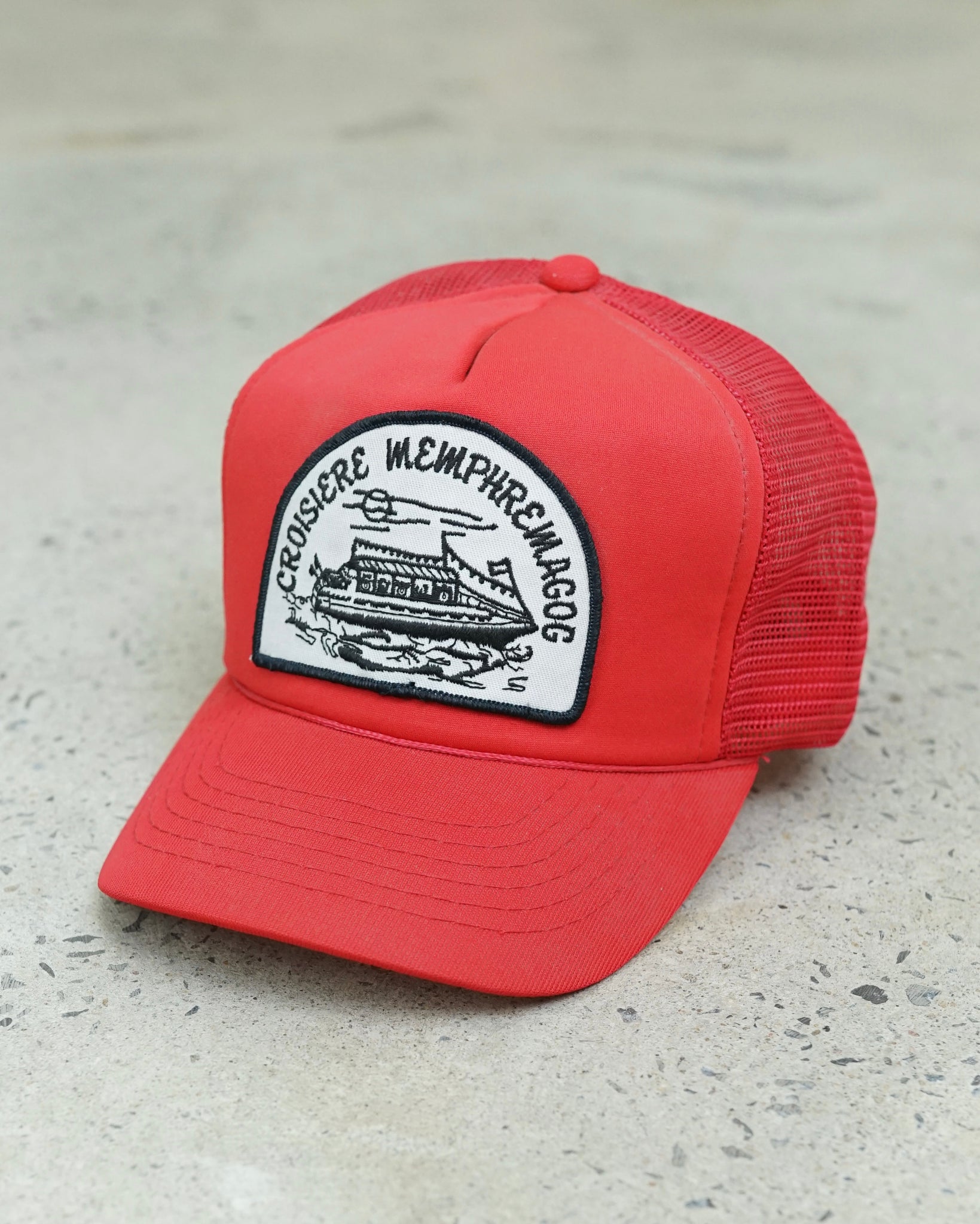 croisiere memphremagog trucker hat
