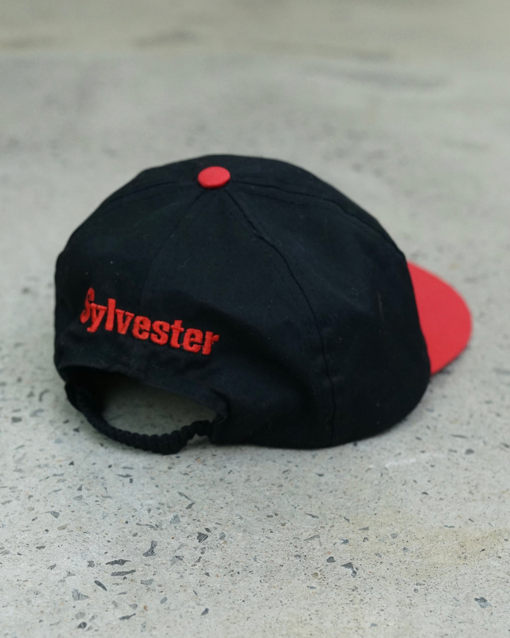 sylvester elastic hat