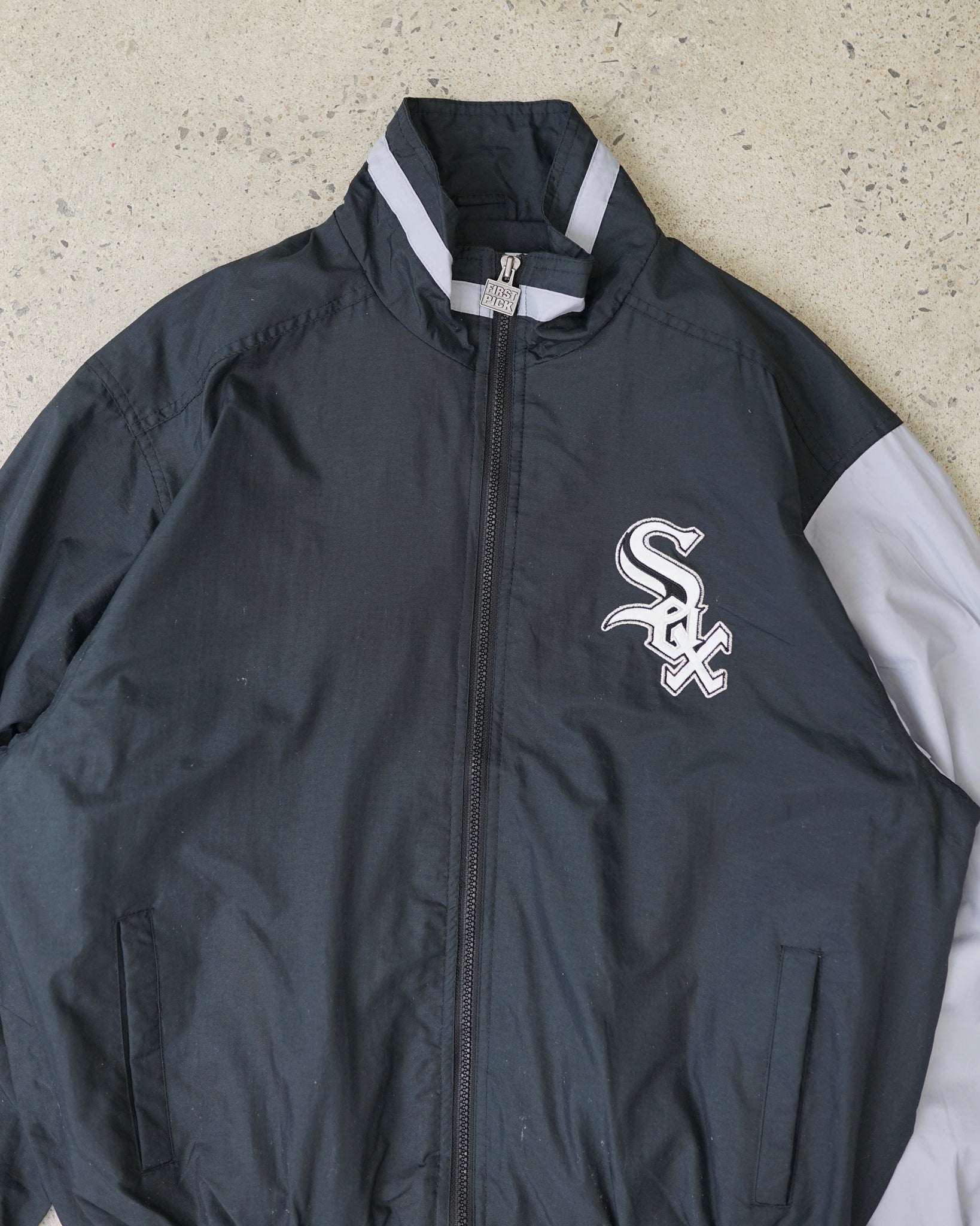 white sox mlb zip up windbreaker - medium