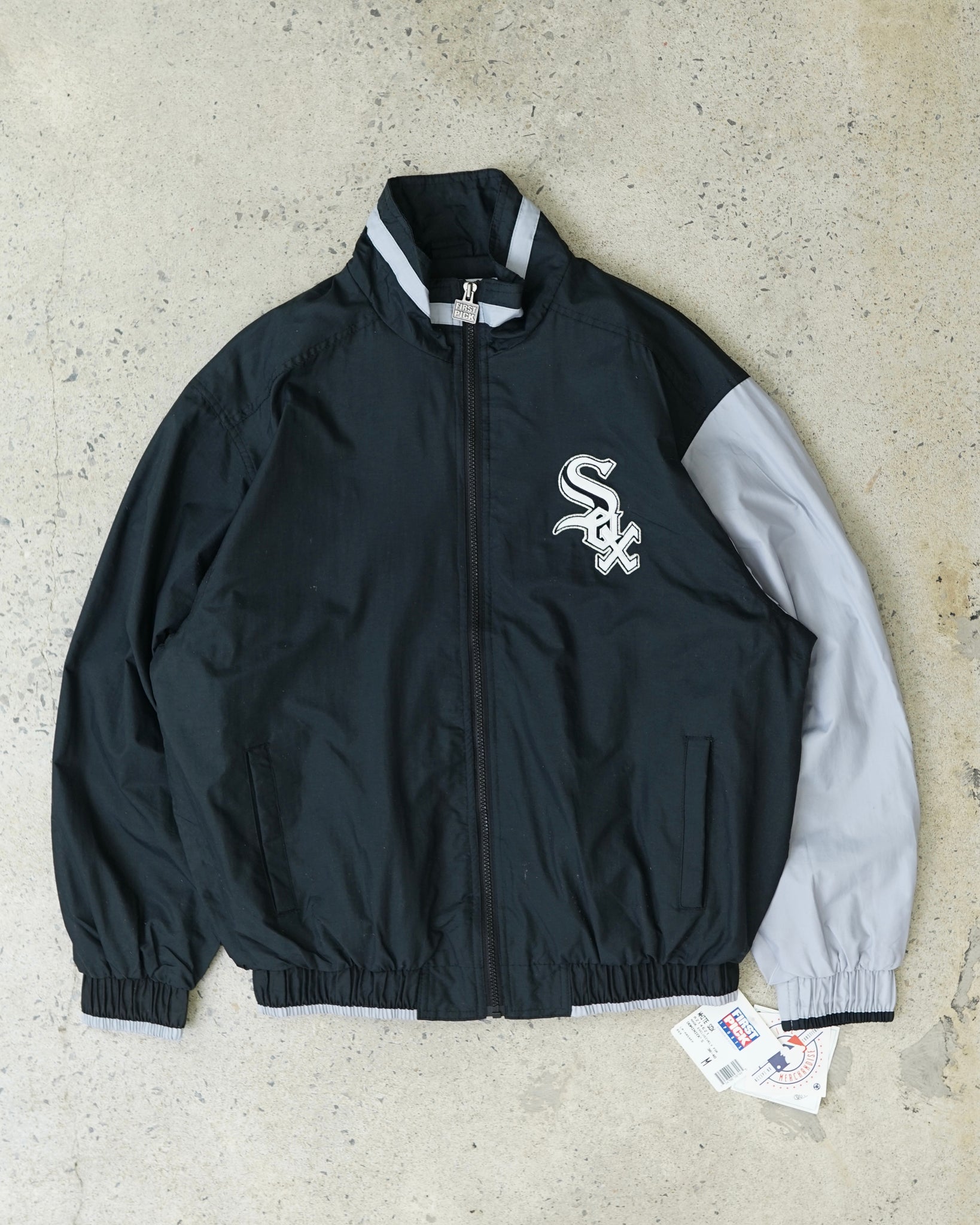 white sox mlb zip up windbreaker - medium