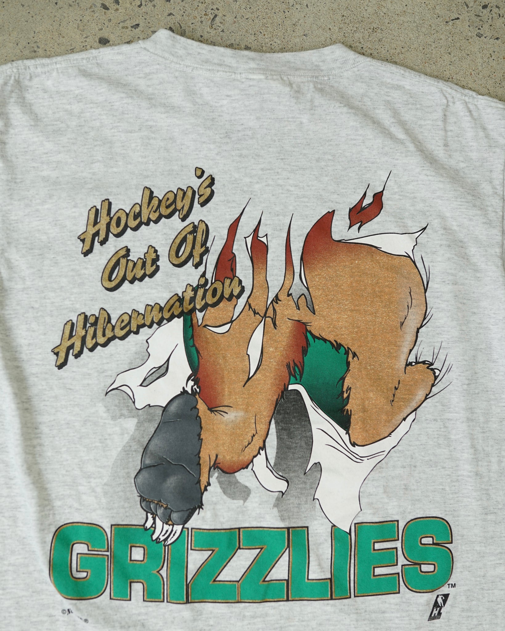 denver grizzlies t-shirt - medium