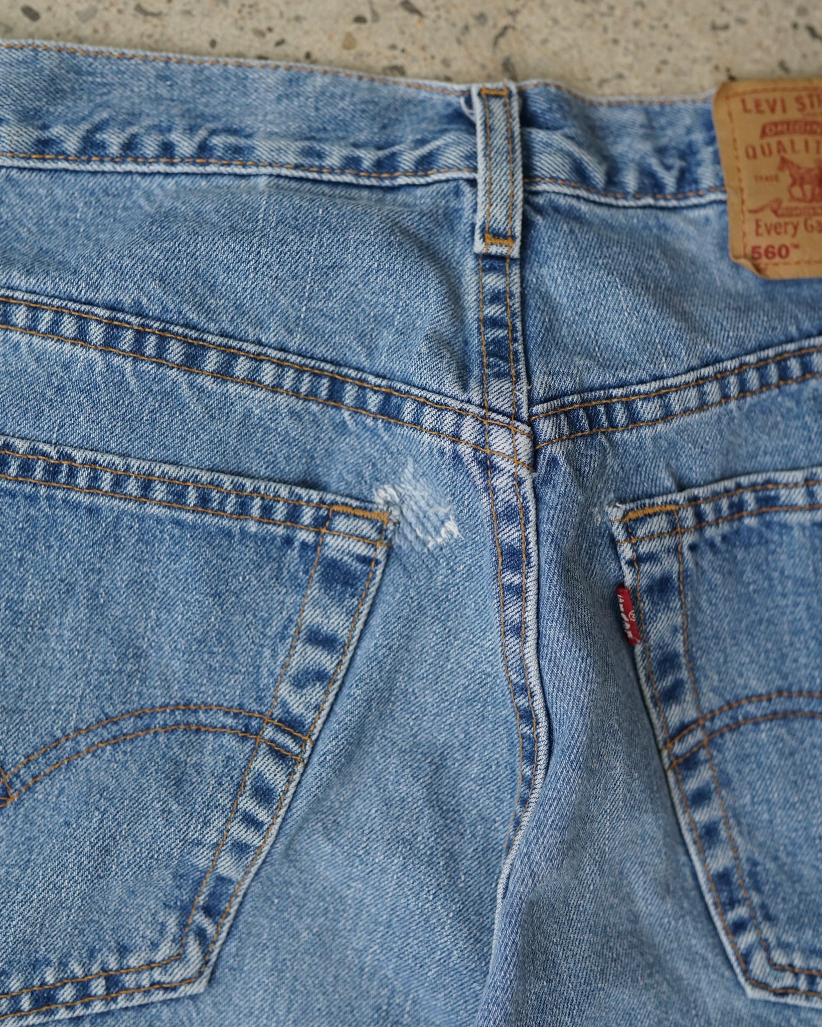 levi's 560 jean shorts