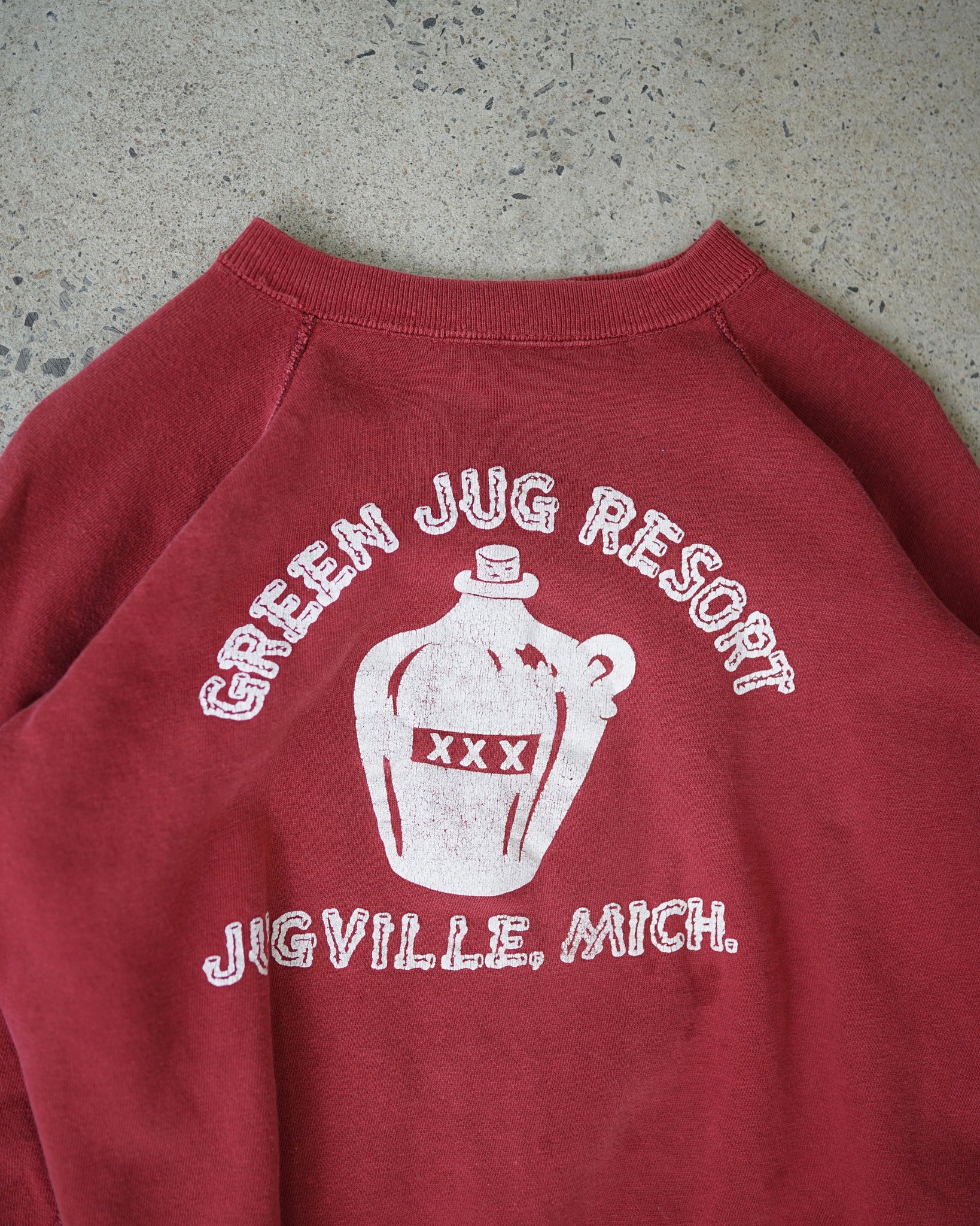 green jug resort crewneck - small