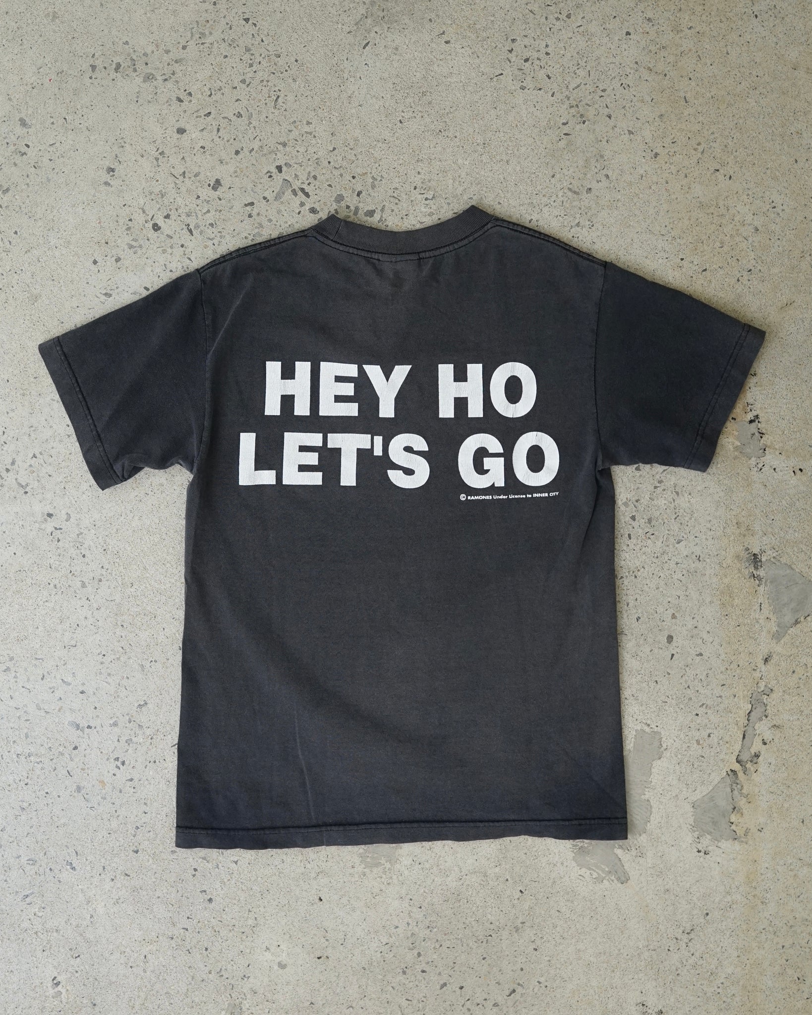 ramones "hey ho let's go" rock band t-shirt