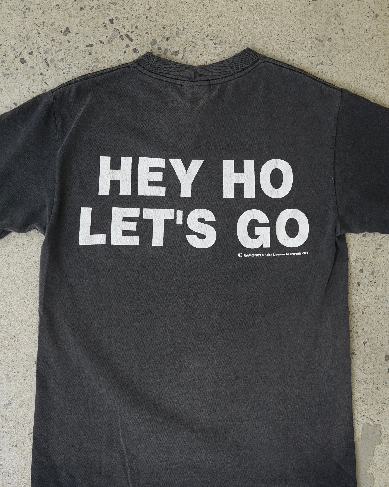ramones "hey ho let's go" rock band t-shirt