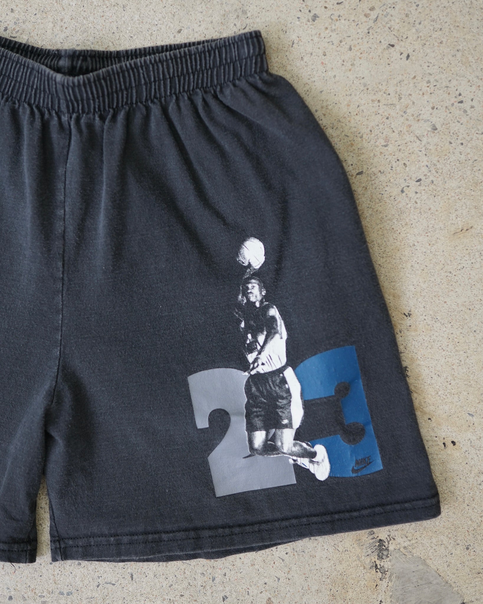 nike jordan shorts - small