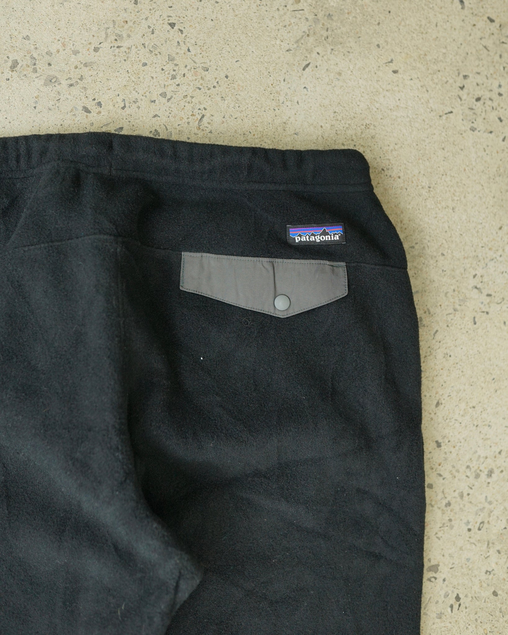 patagonia snap-t fleece pants - large