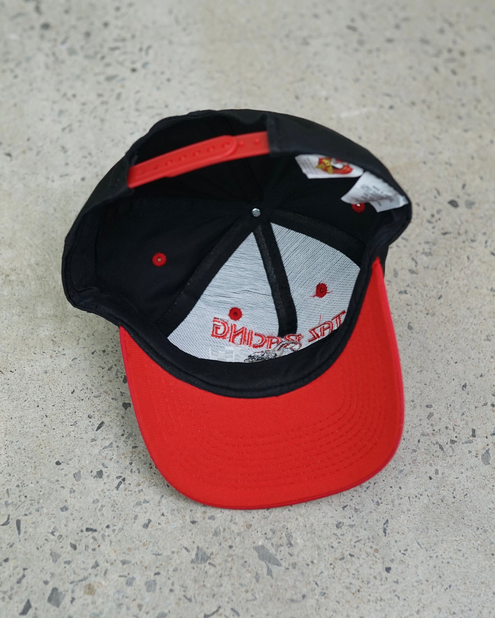 taz racing looney tunes nascar 1997 snapback hat