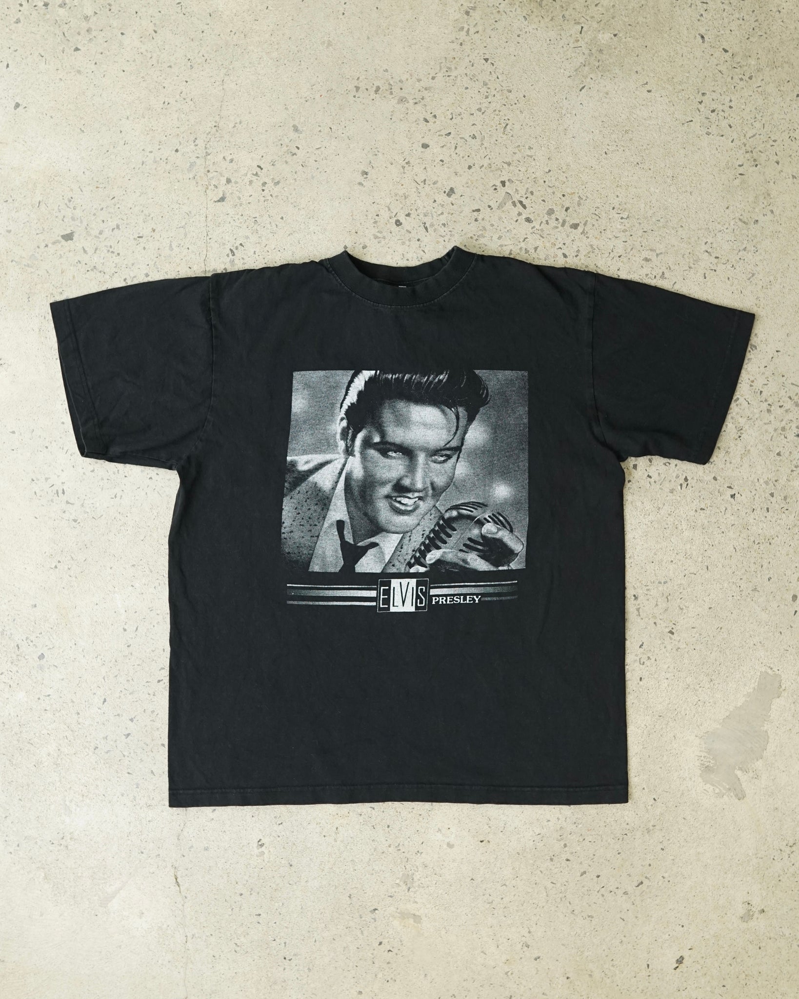 elvis presley t-shirt - large