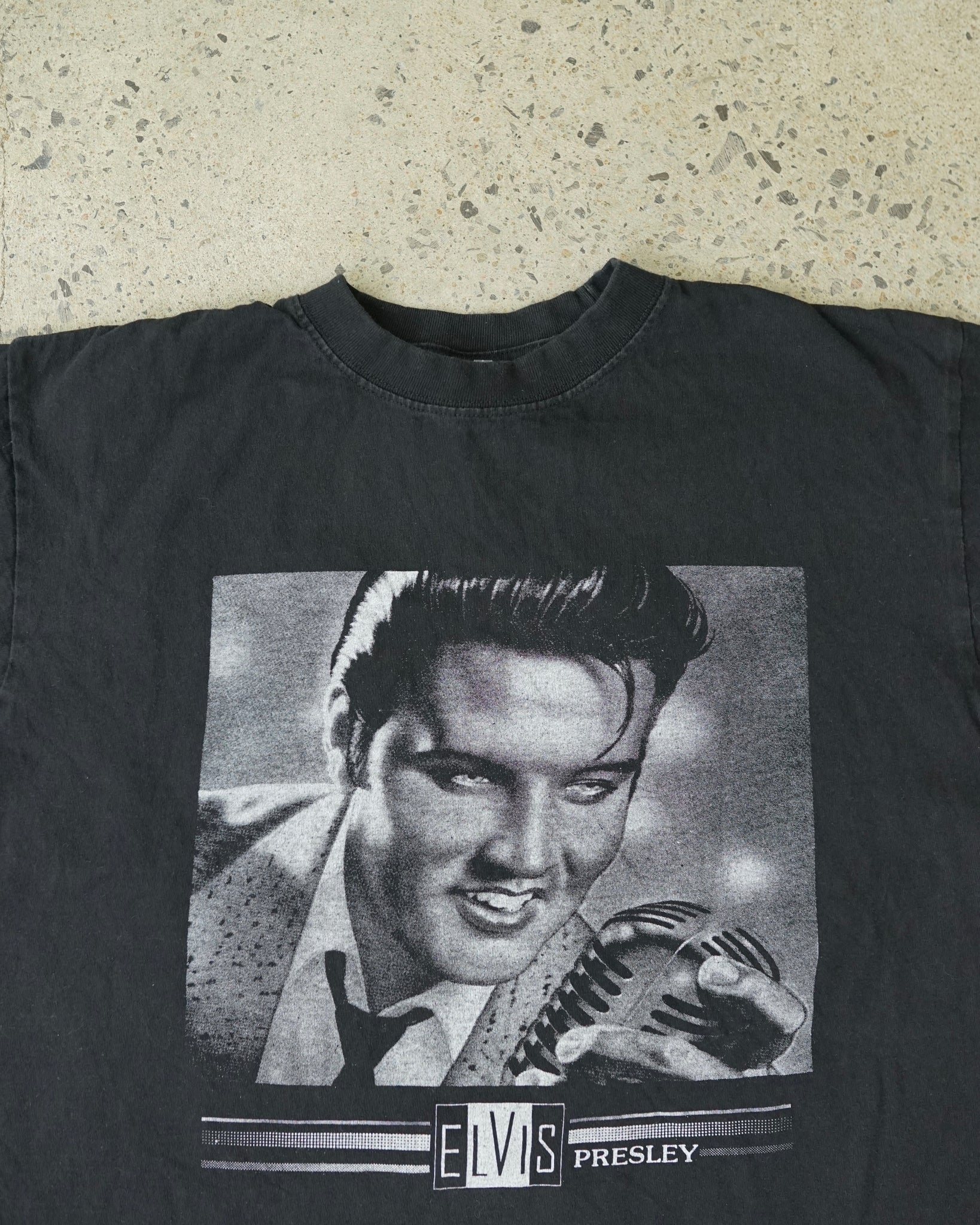 elvis presley t-shirt - large