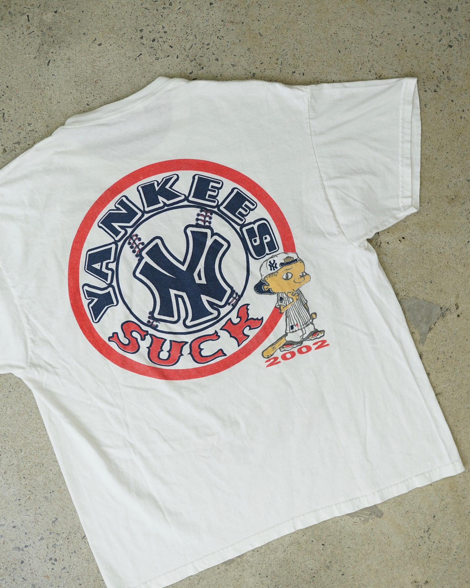 yankees suck 2002 t-shirt - XL