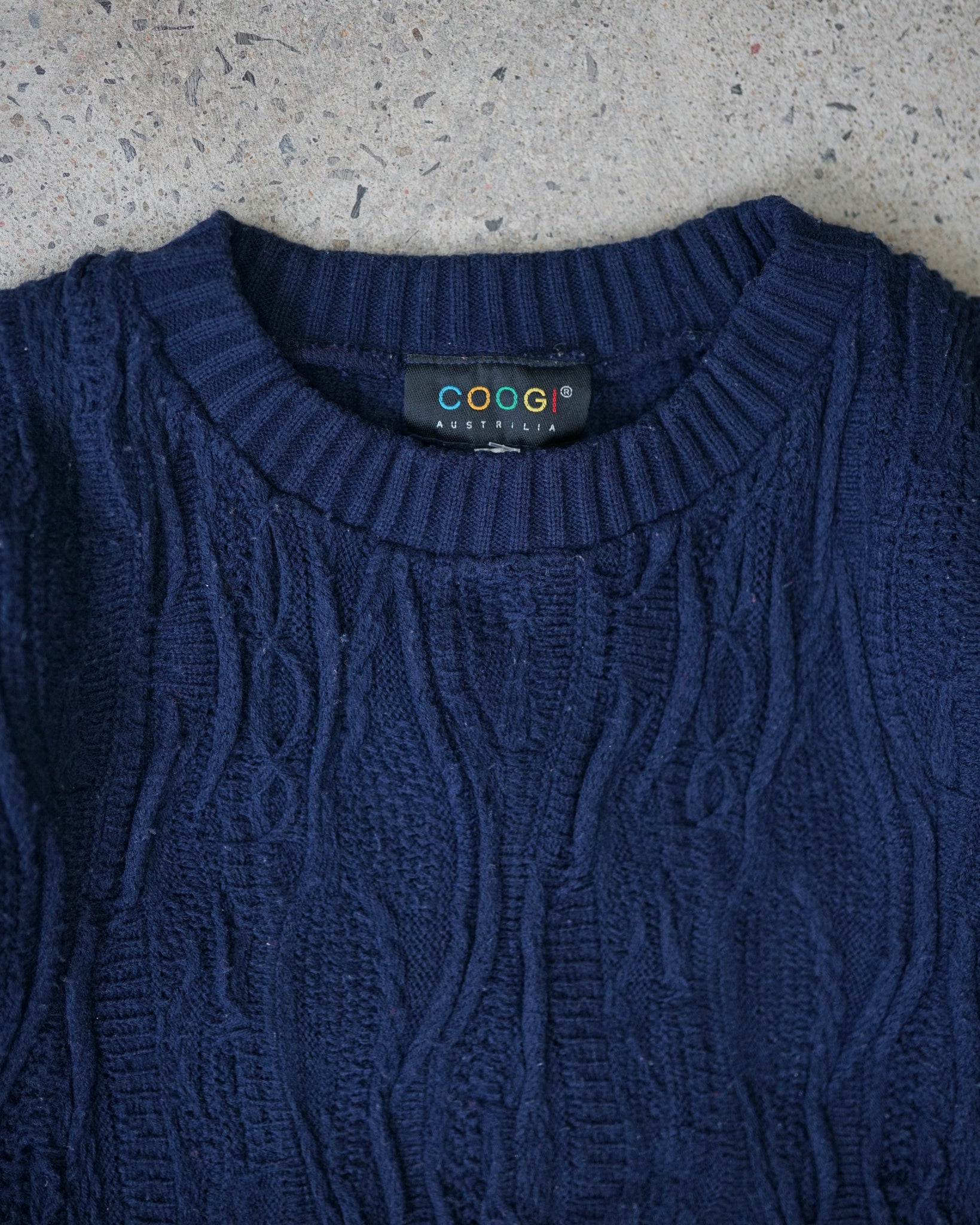 coogi austrilia knit sweater - large