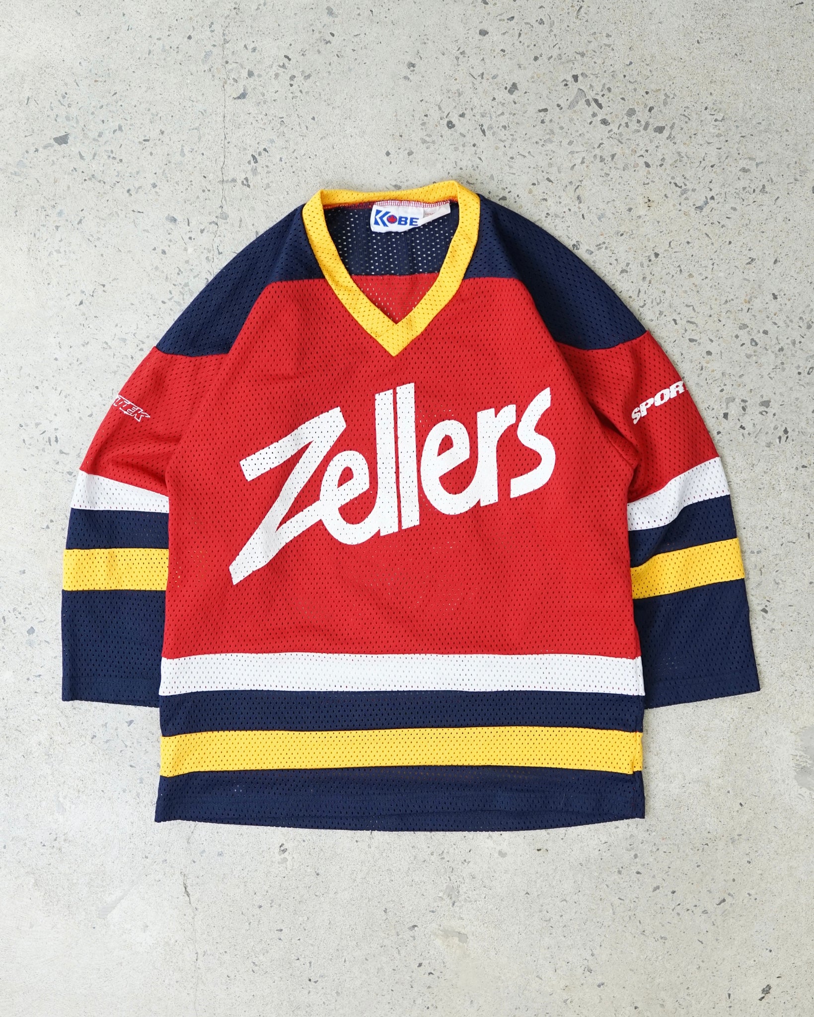 zellers sportek jersey - medium