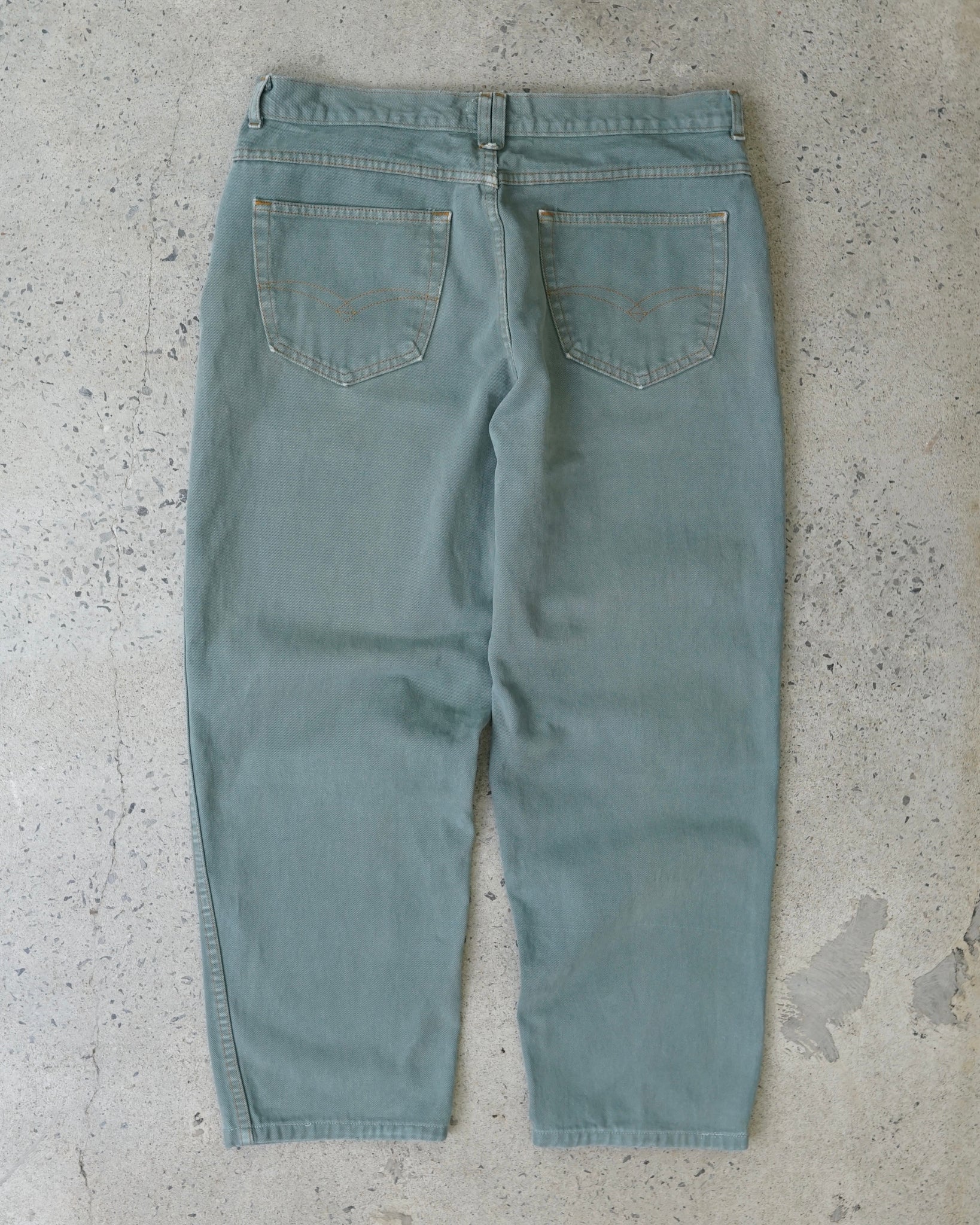 capsule jeans