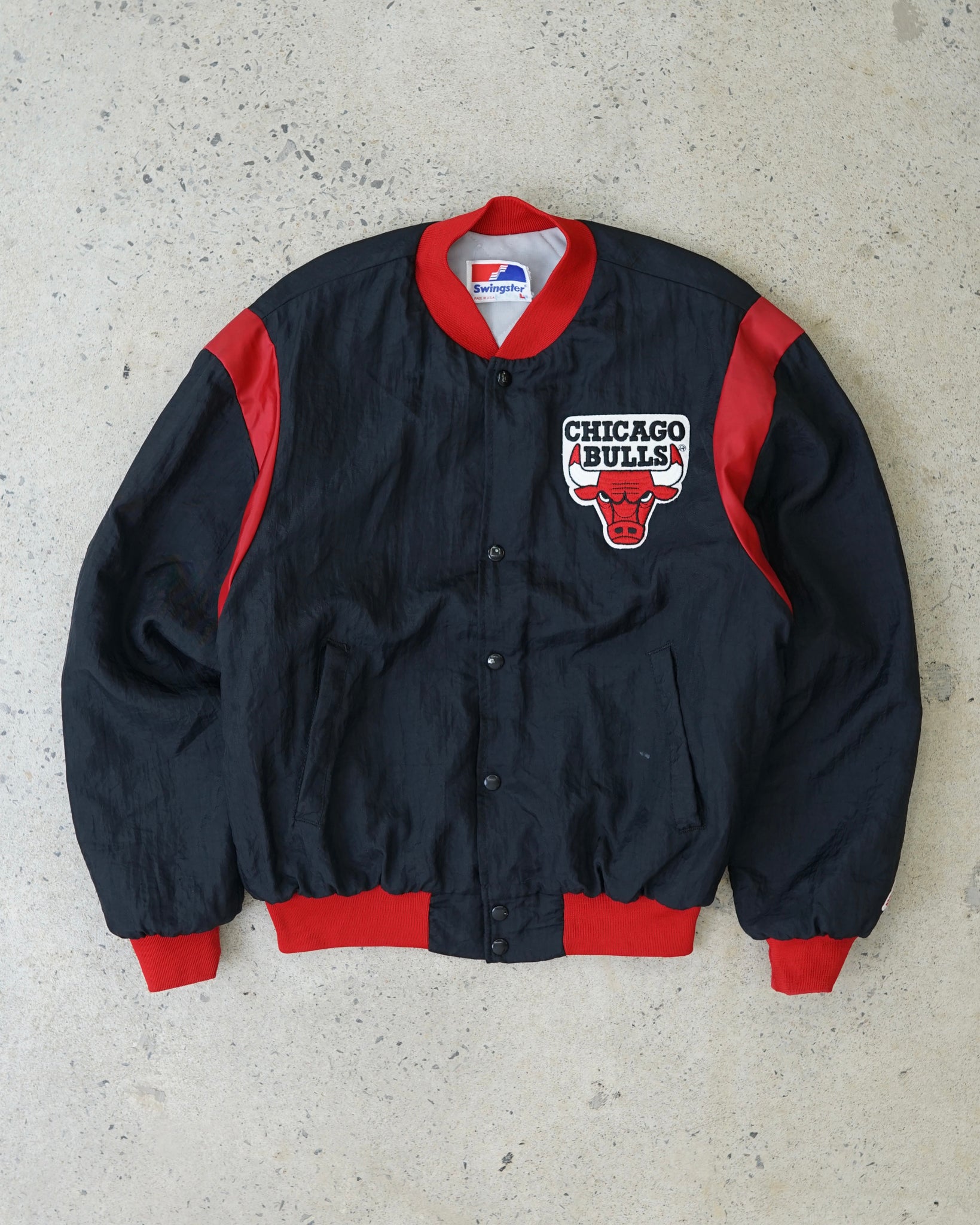 chicago bulls jacket - medium