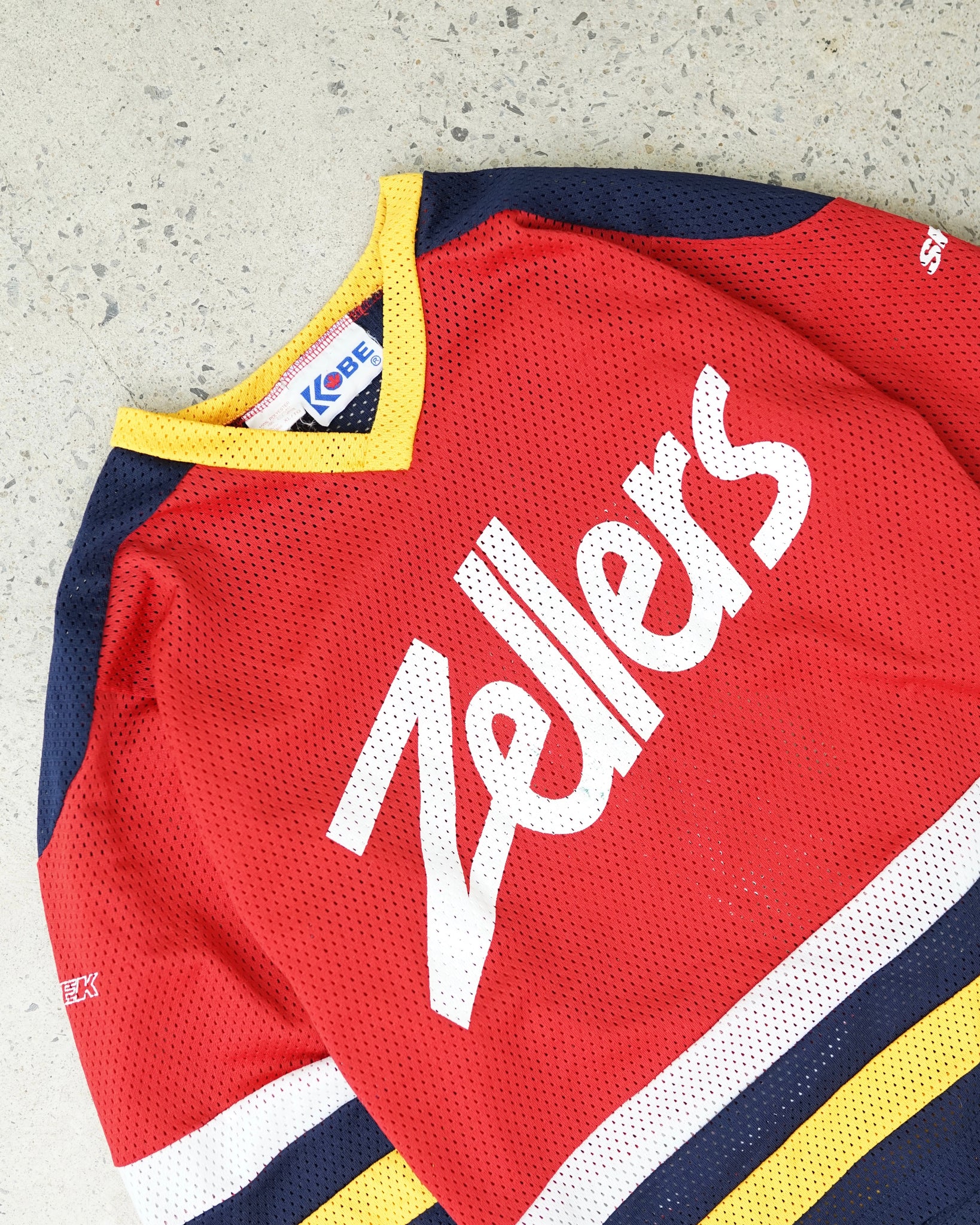 zellers jersey - medium