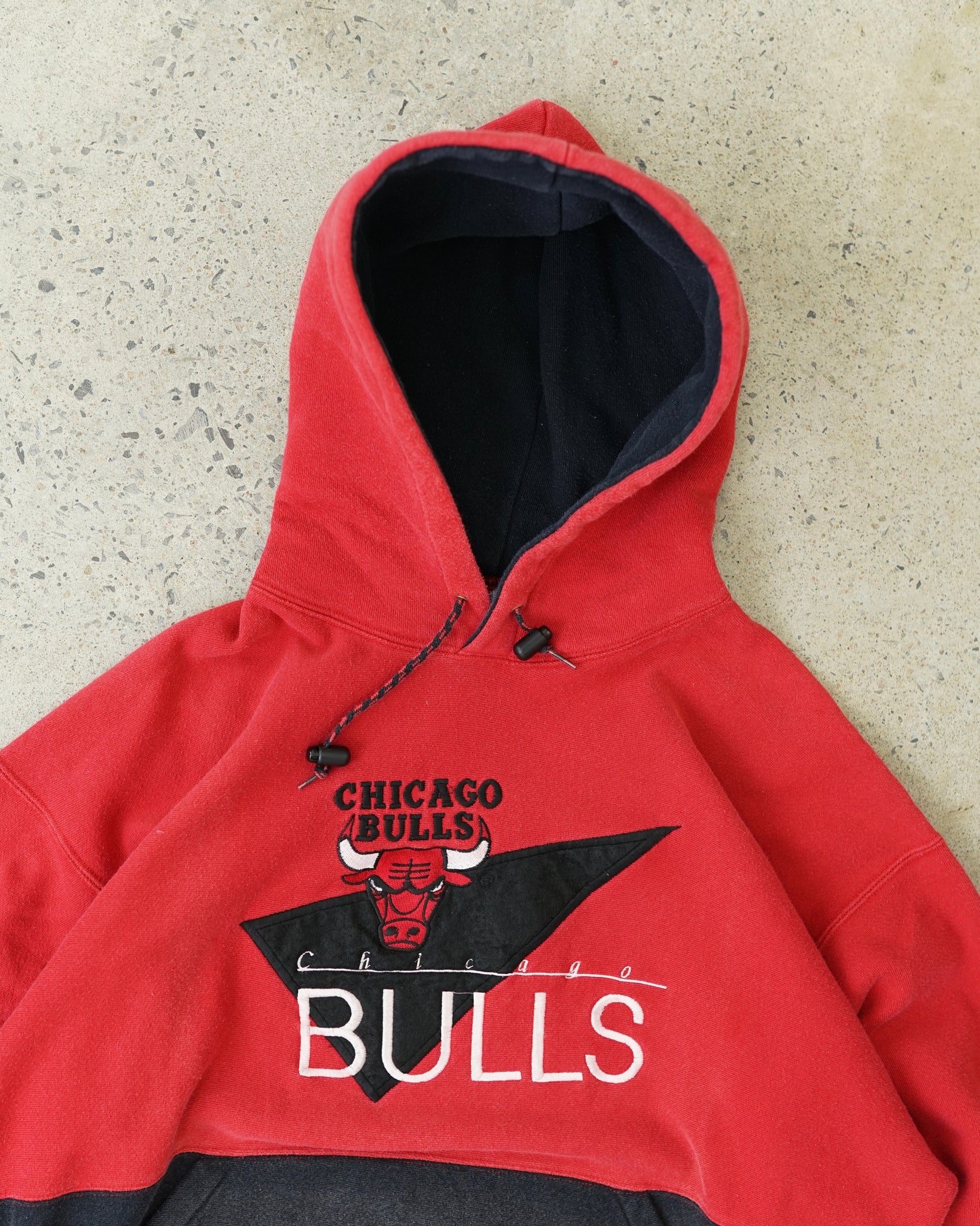 chicago bulls hoodie - large