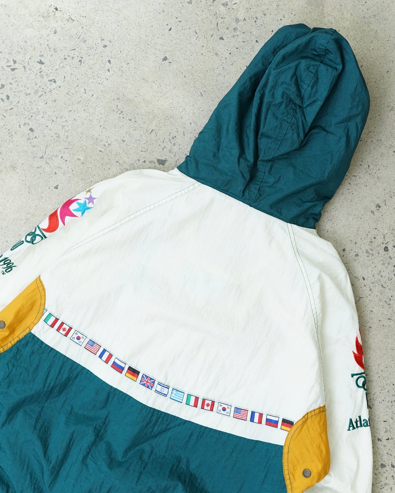 atlanta olympic 1/3 zip windbreaker - medium