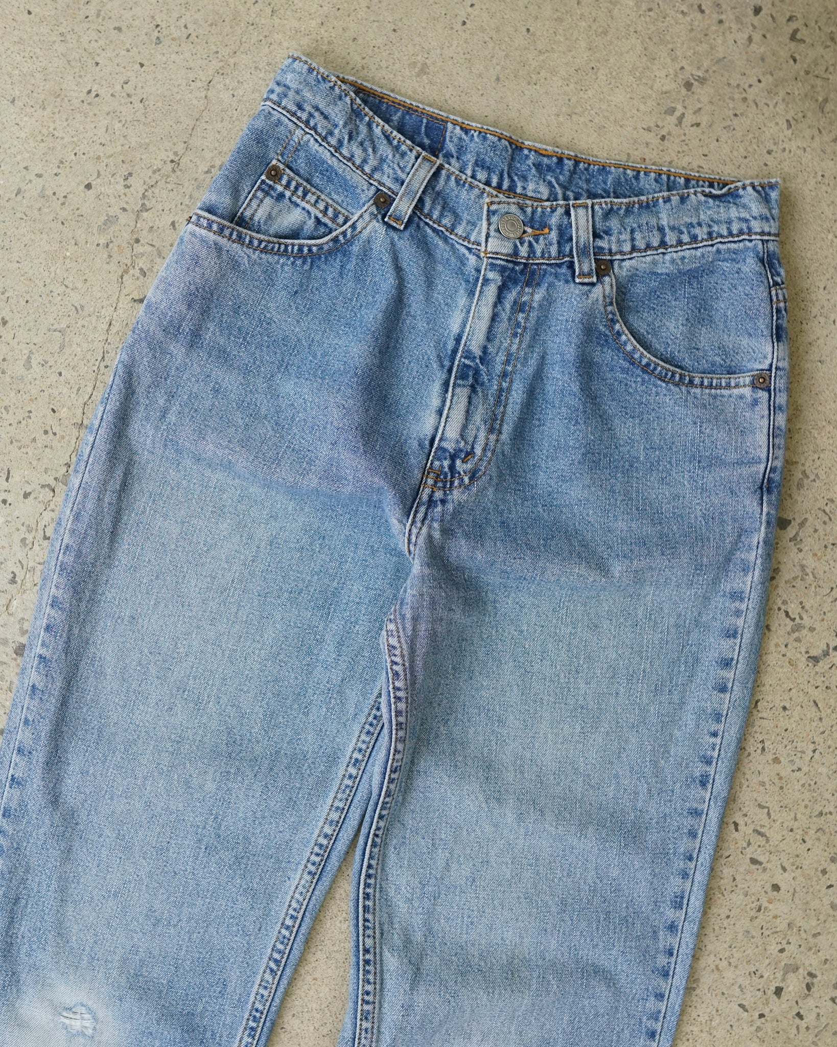 levi's flared jeans