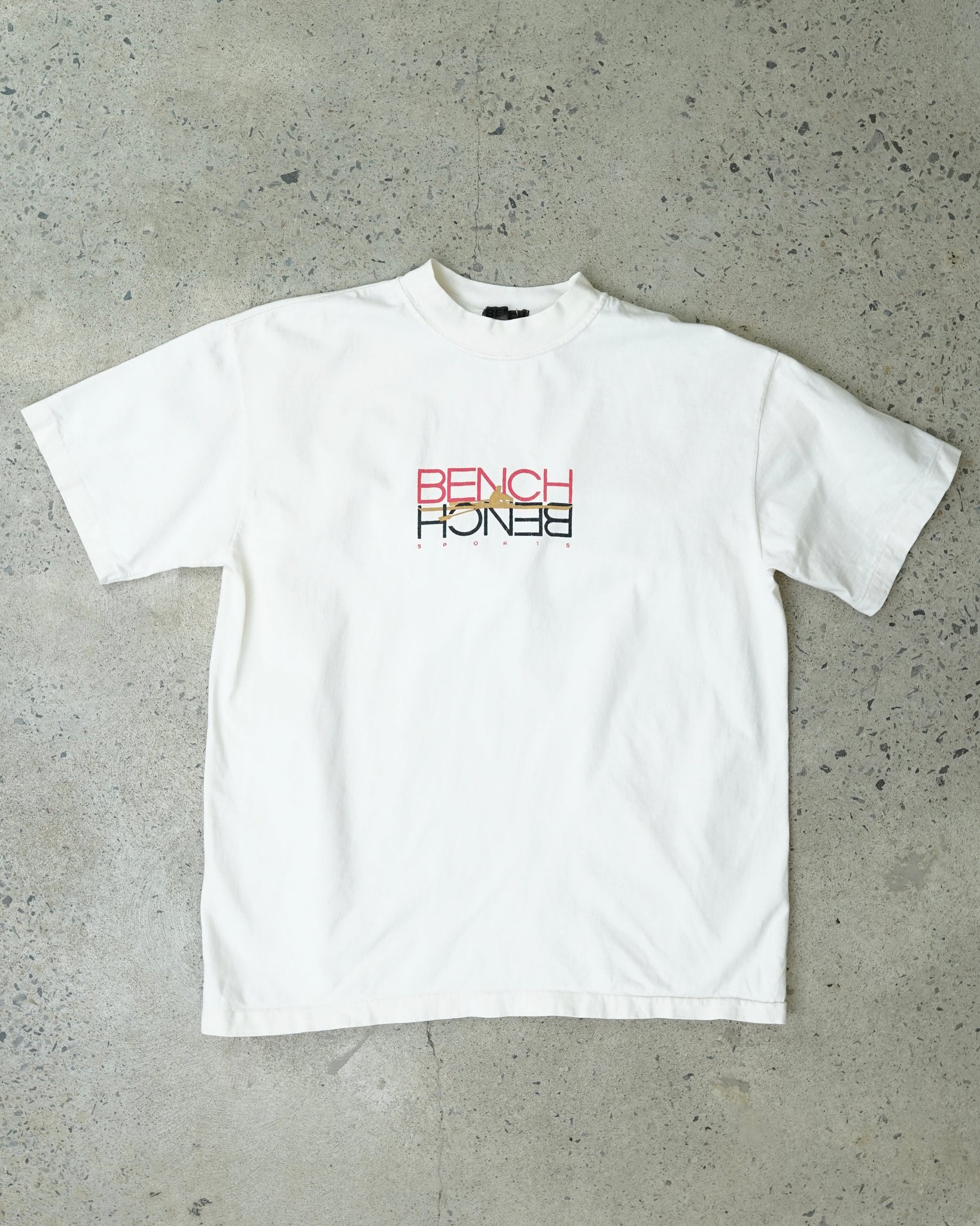 bench sports t-shirt - large