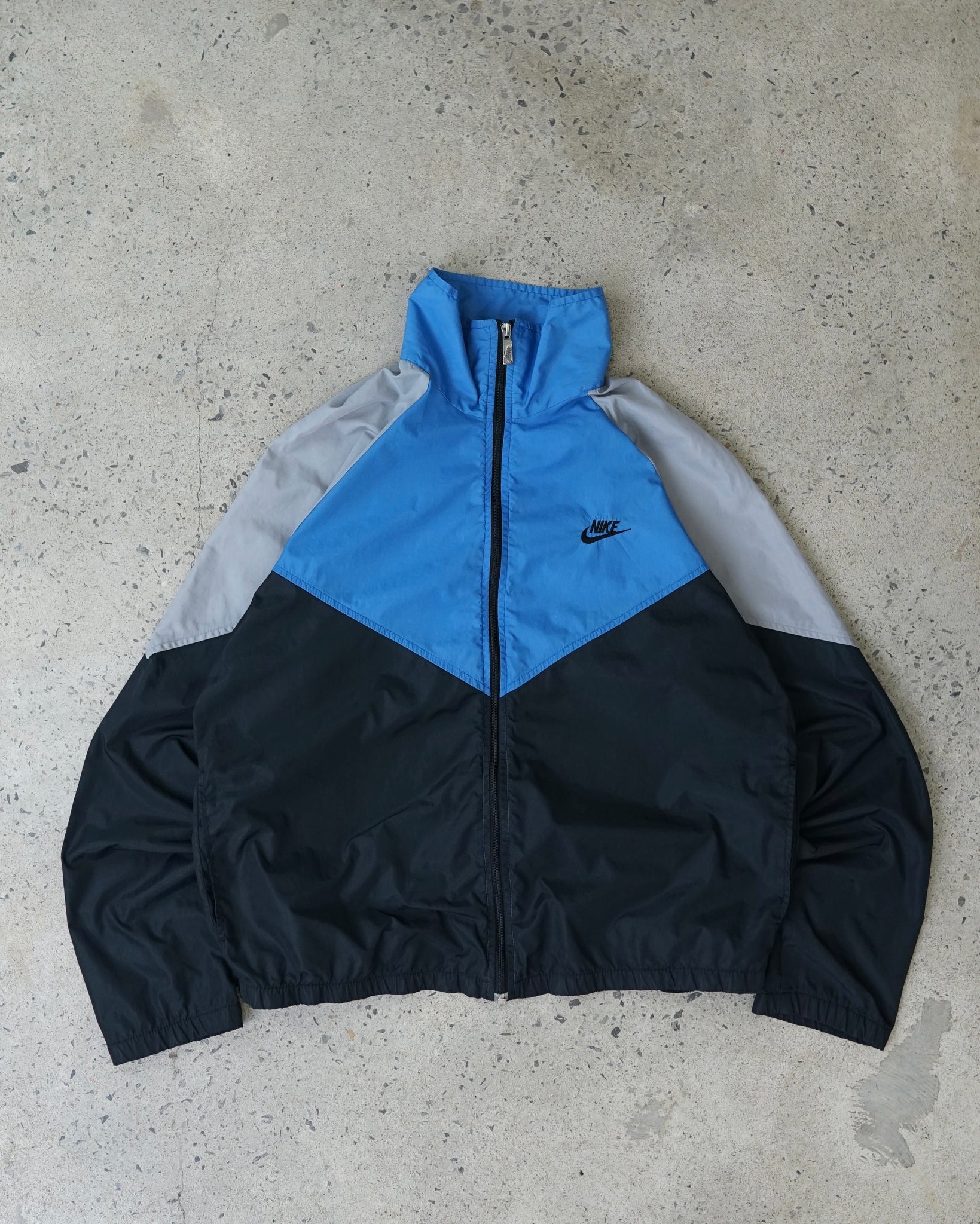 nike zip-up windbreaker