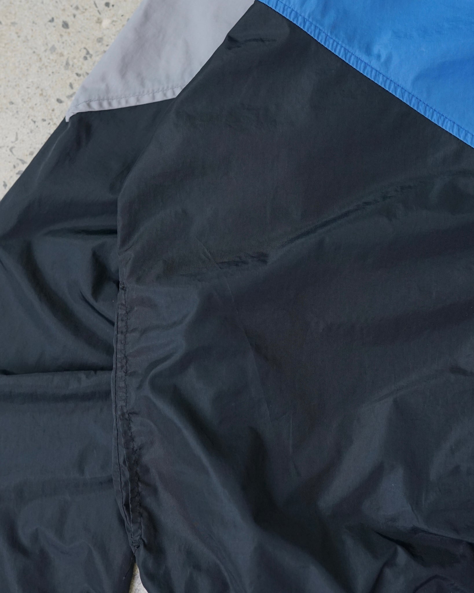 nike zip-up windbreaker