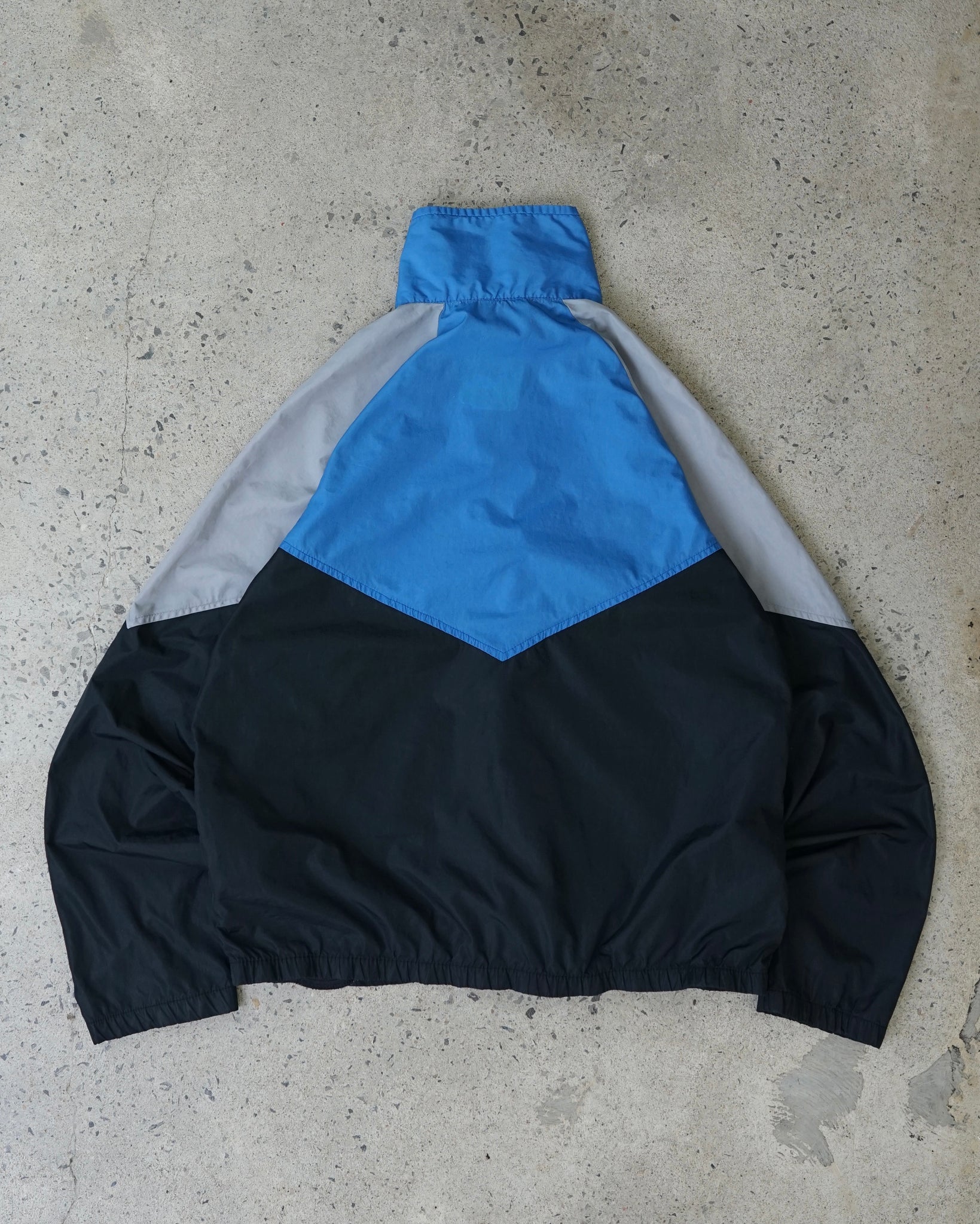 nike zip-up windbreaker