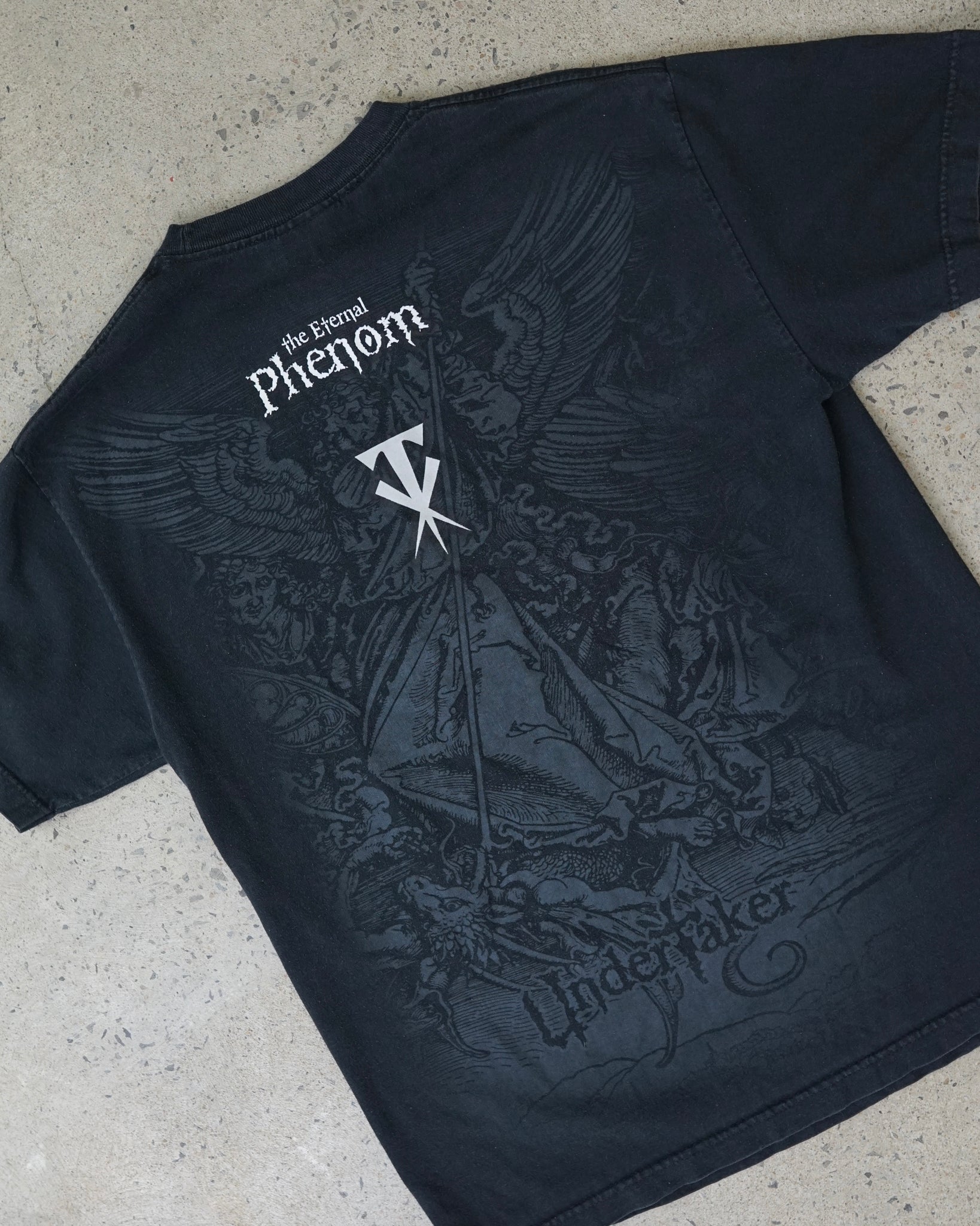 the undertaker wwe 2002 t-shirt