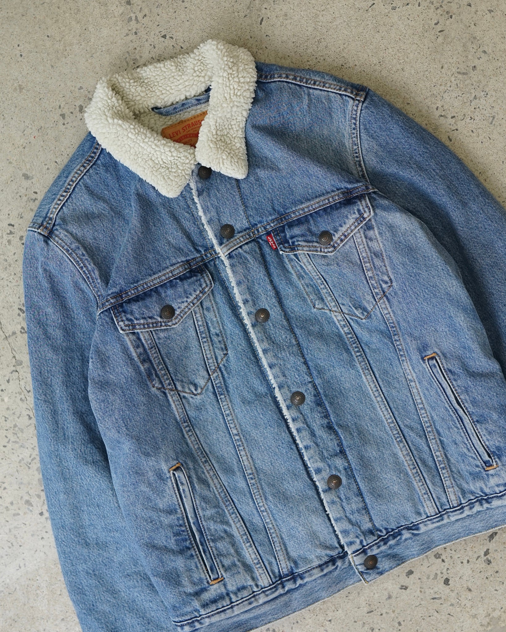levi's sherpa trucker denim jacket