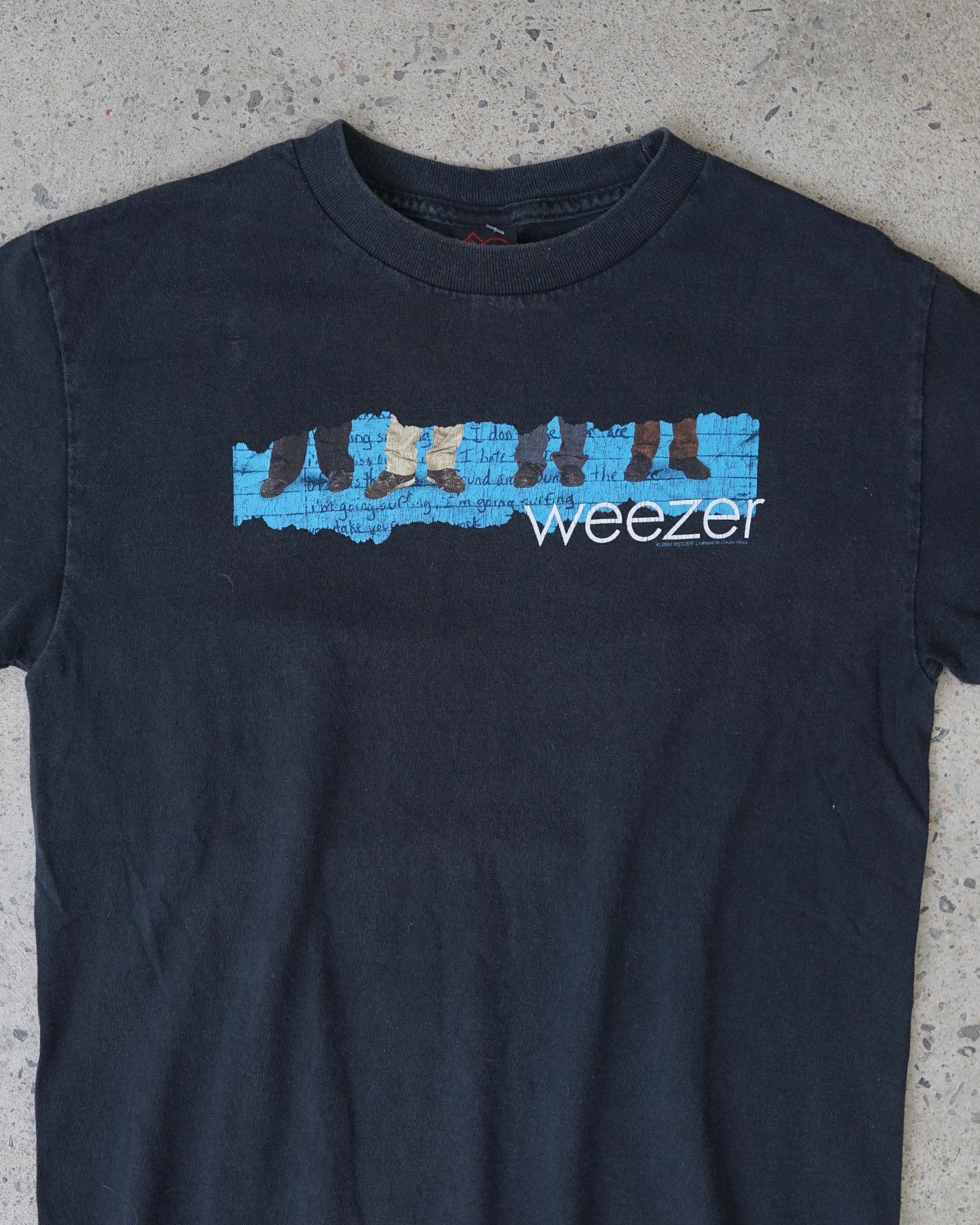 weezer 2004 band t-shirt