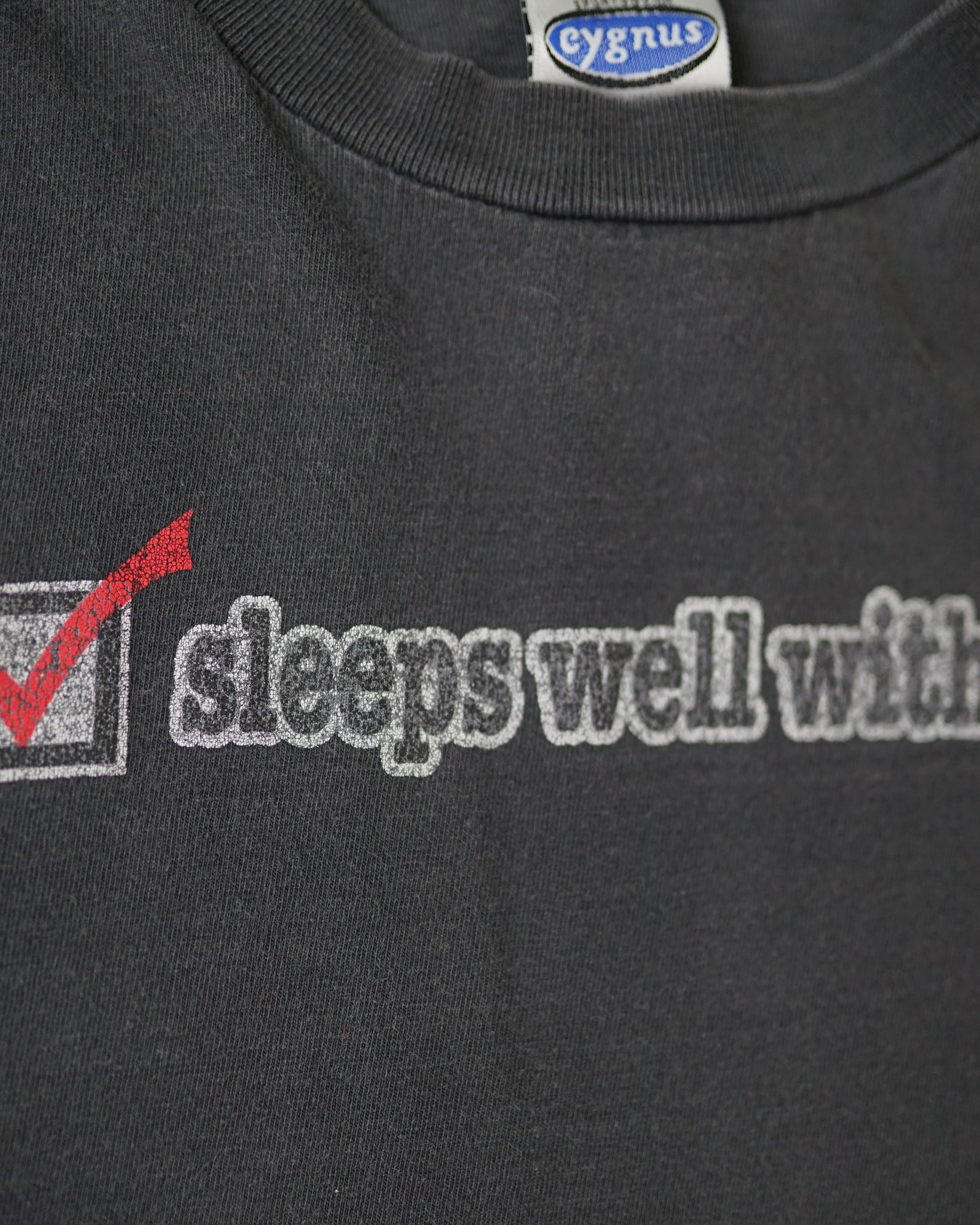 sleeps well with others t-shirt - XL