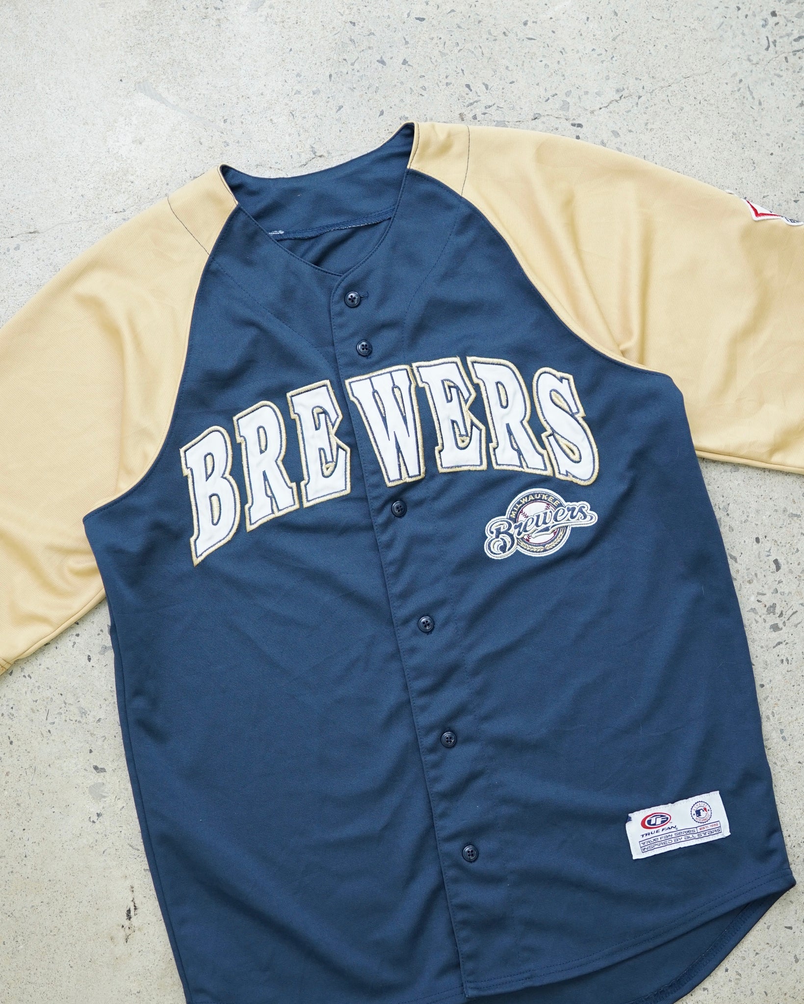 brewers jersey - medium