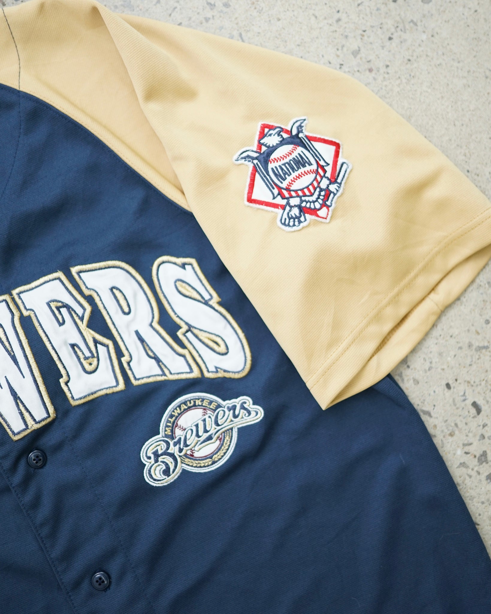 brewers jersey - medium