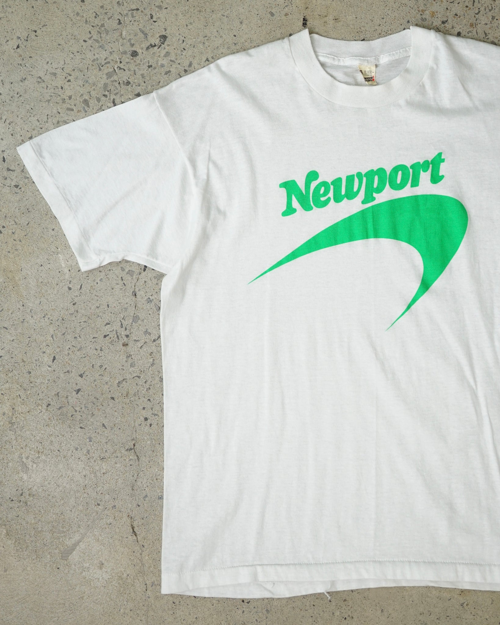 newport t-shirt - large