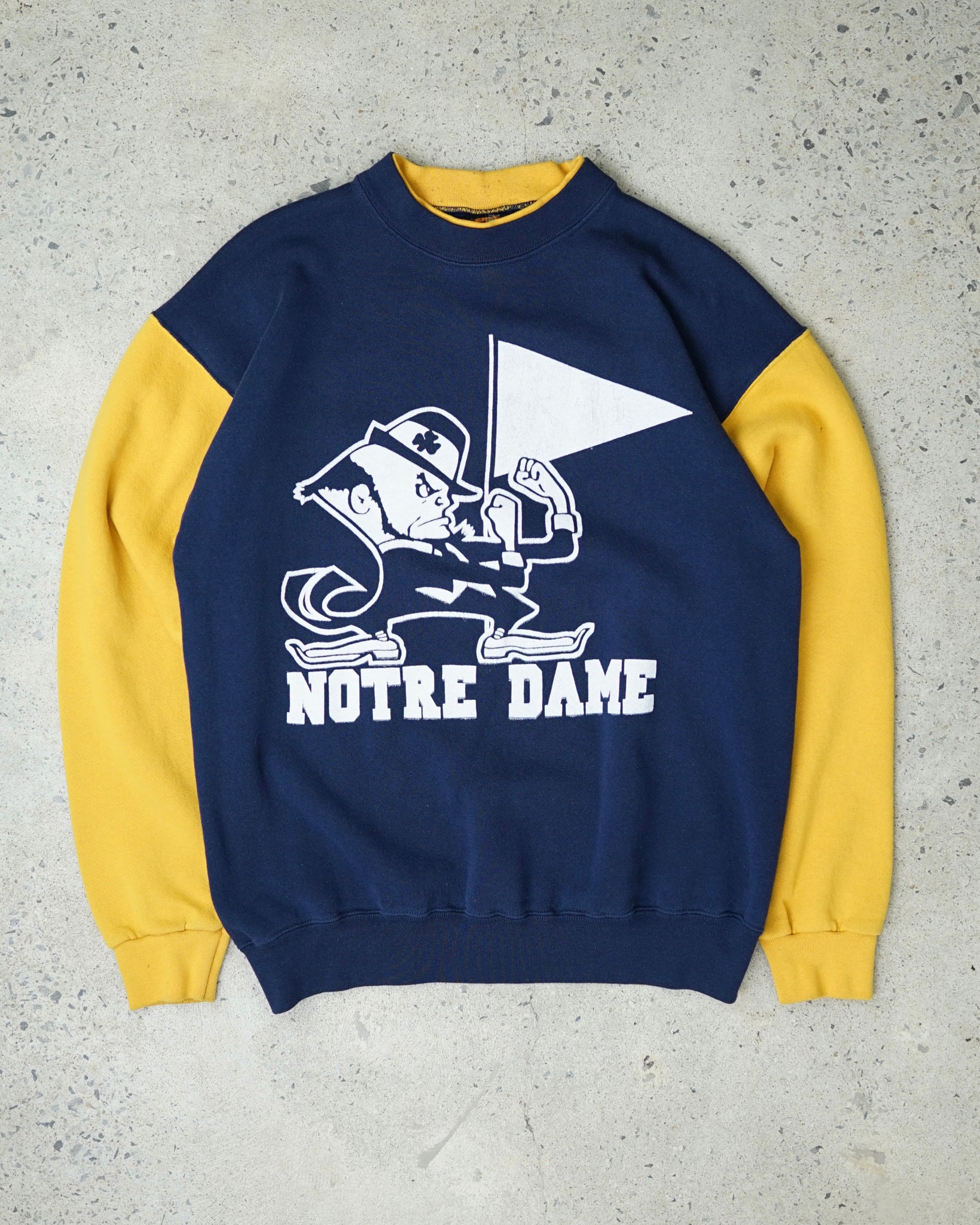 notre dame fighting irish crewneck - medium