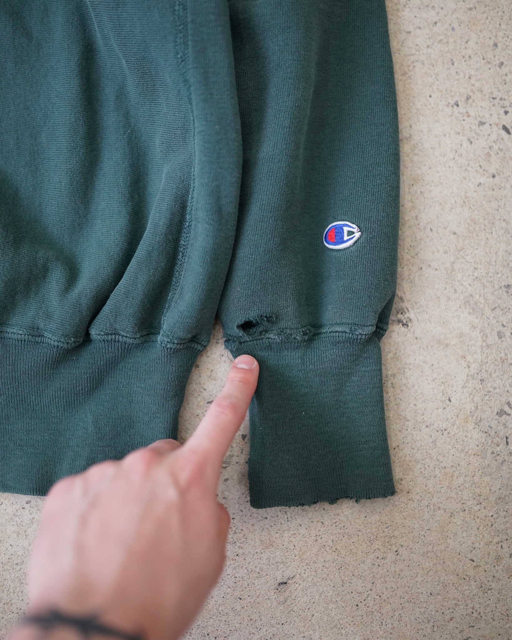 champion reverse weave crewneck - medium