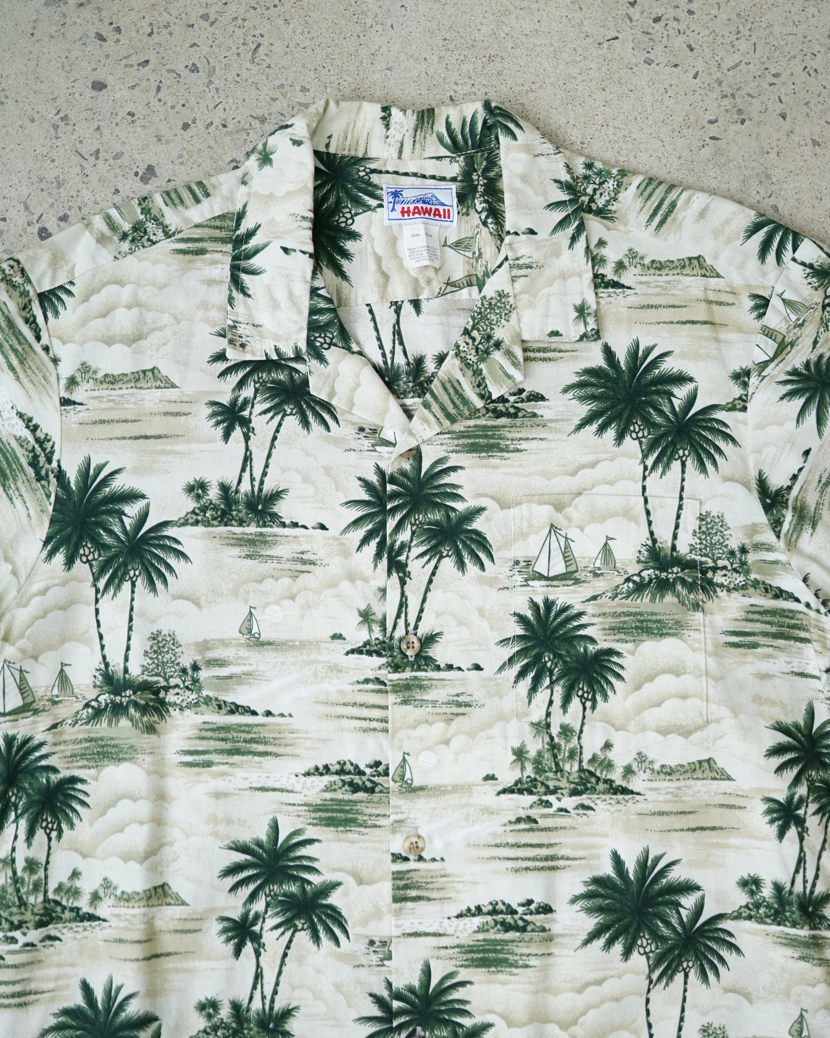 hawaii hawaiian shirt - medium