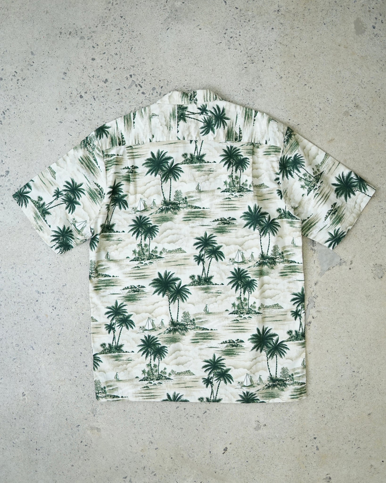 hawaii hawaiian shirt - medium