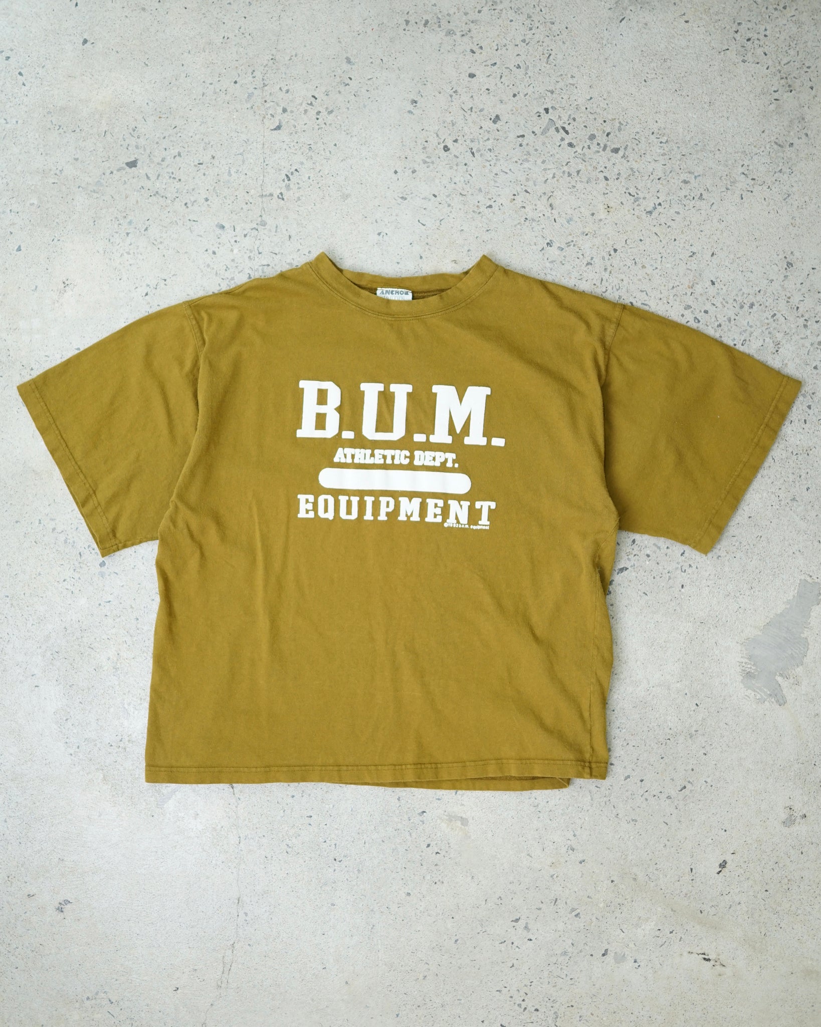 b.u.m. equipment 1992 t-shirt - crop XXL