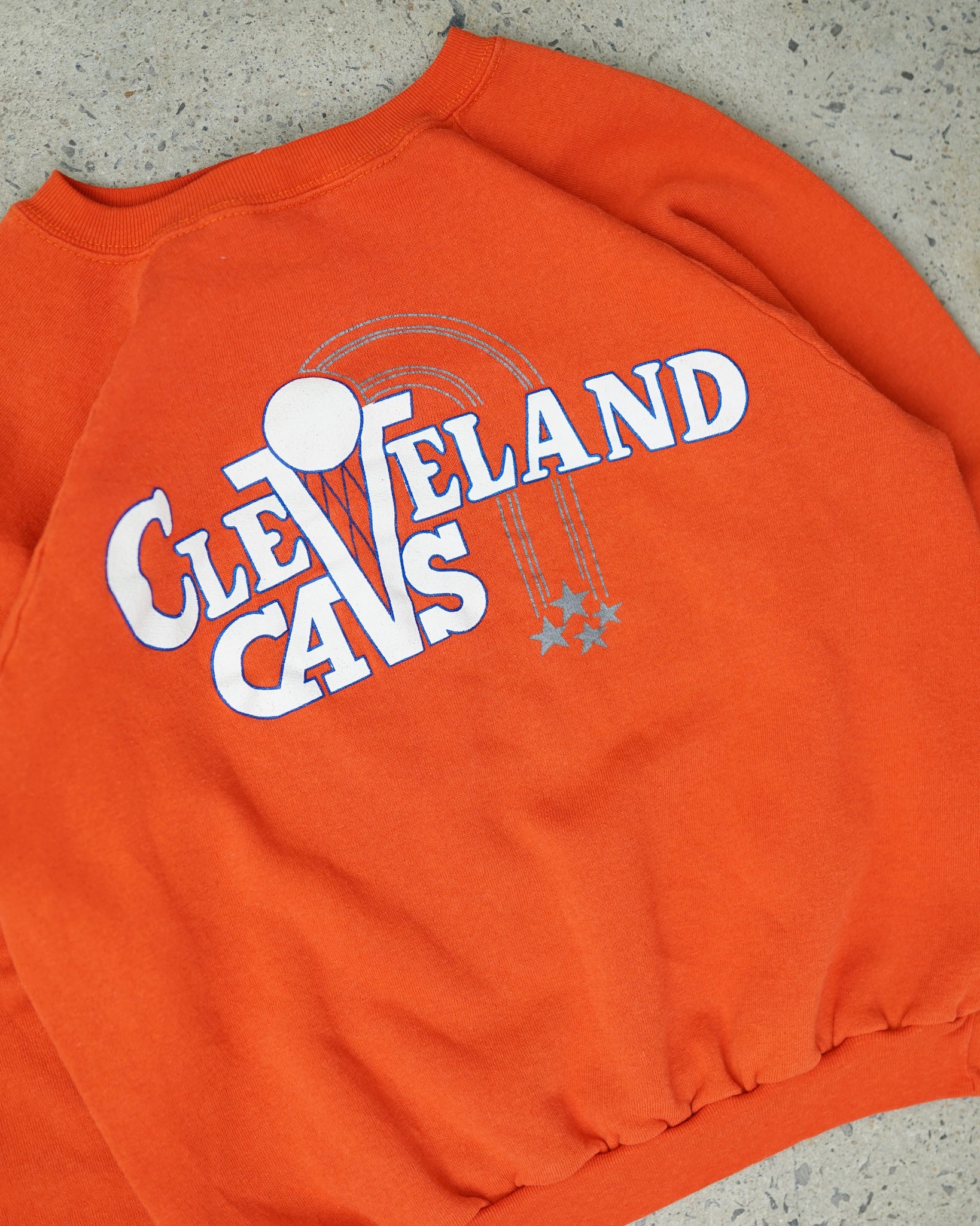 cleveland cavs crewneck - small