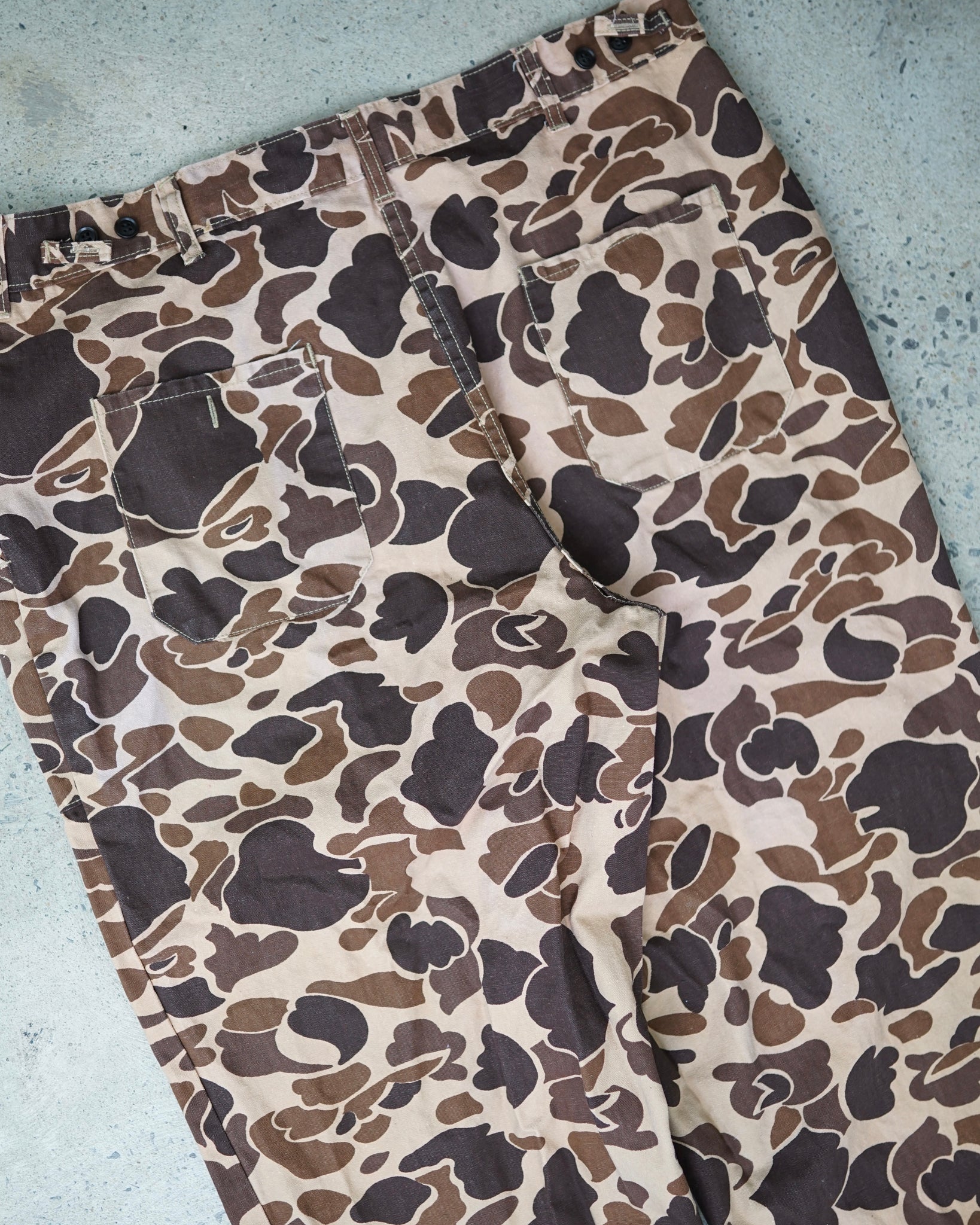 duck bay camo pants - 38x31